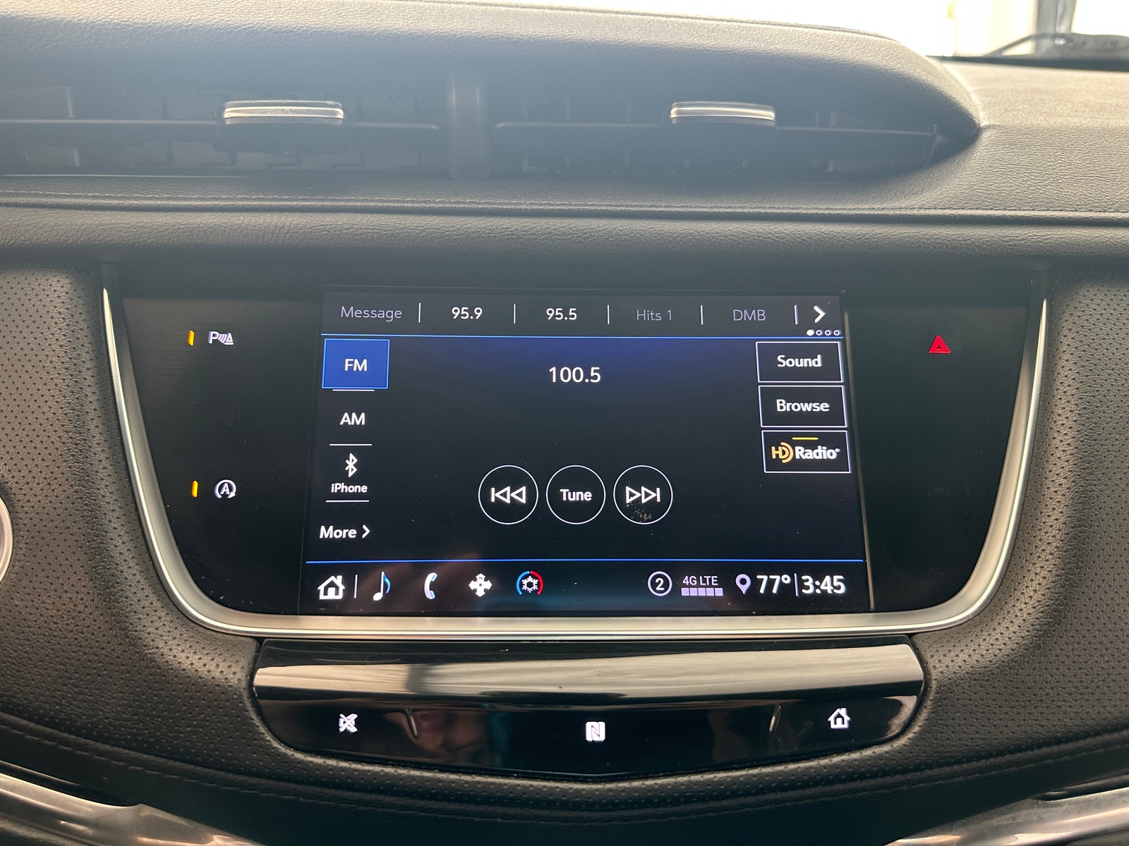 Thumbnail: 2020 Cadillac XT5 - 3