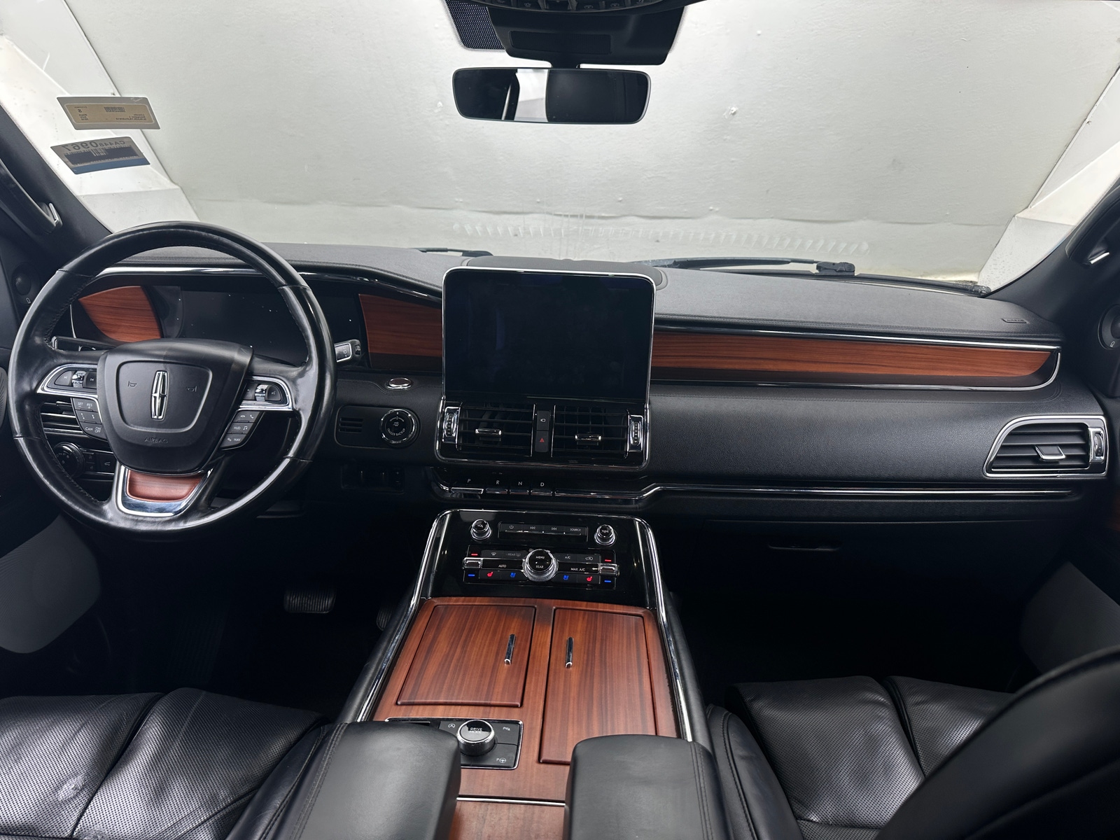 Thumbnail: 2018 Lincoln Navigator L - 2