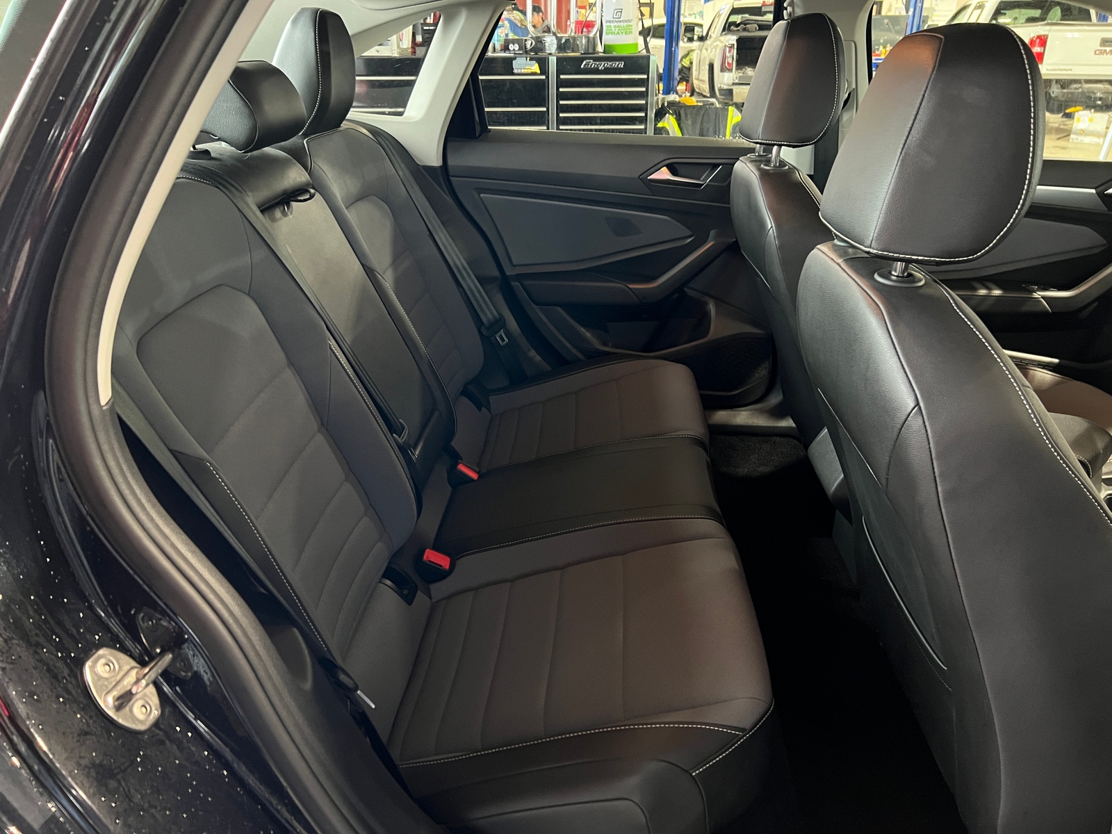 Thumbnail: 2025 Volkswagen Jetta - 5