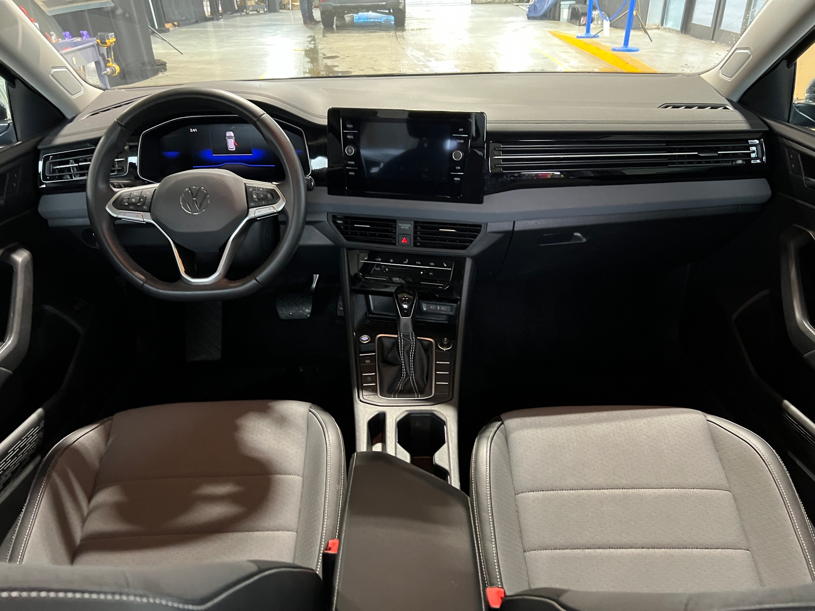 Thumbnail: 2025 Volkswagen Jetta - 2