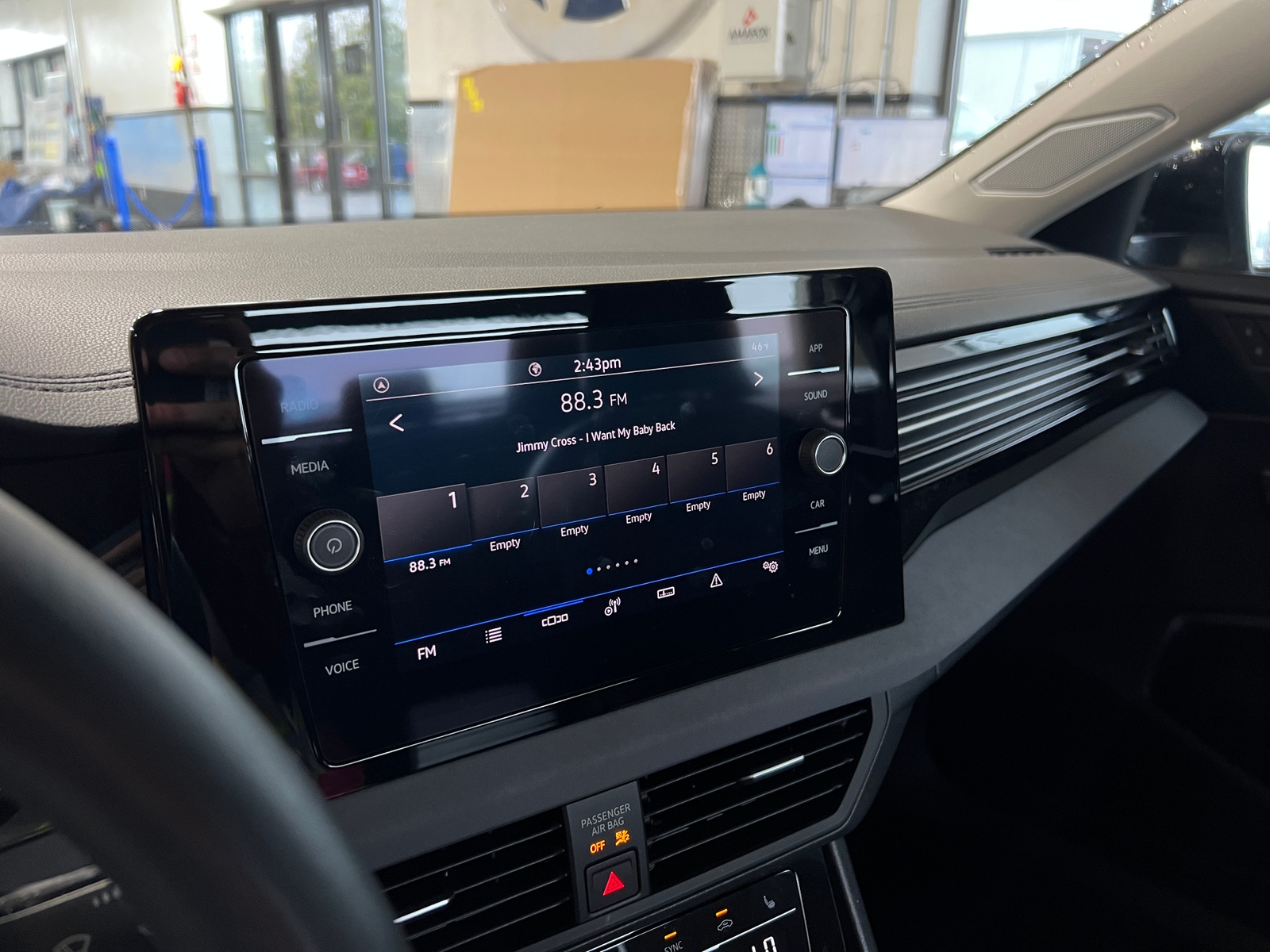 Thumbnail: 2025 Volkswagen Jetta - 3