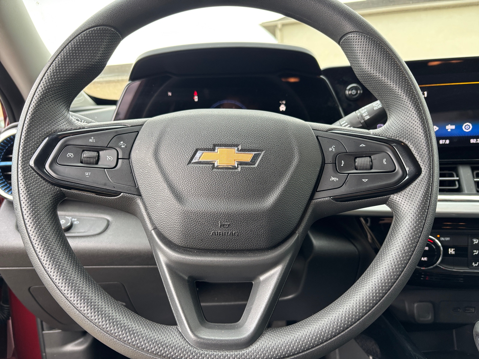 Thumbnail: 2025 Chevrolet Trax - 5