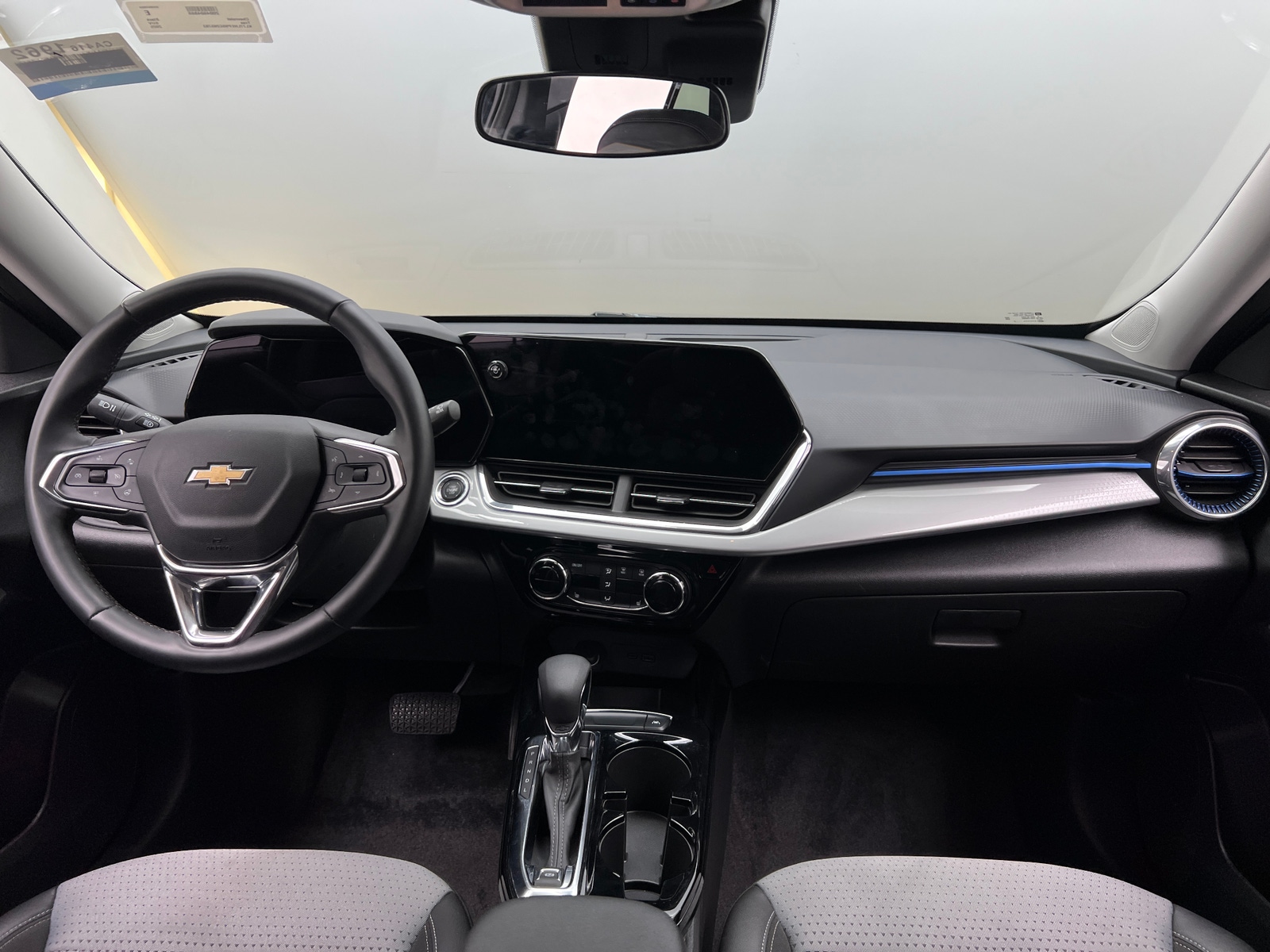 Thumbnail: 2025 Chevrolet Trax - 3