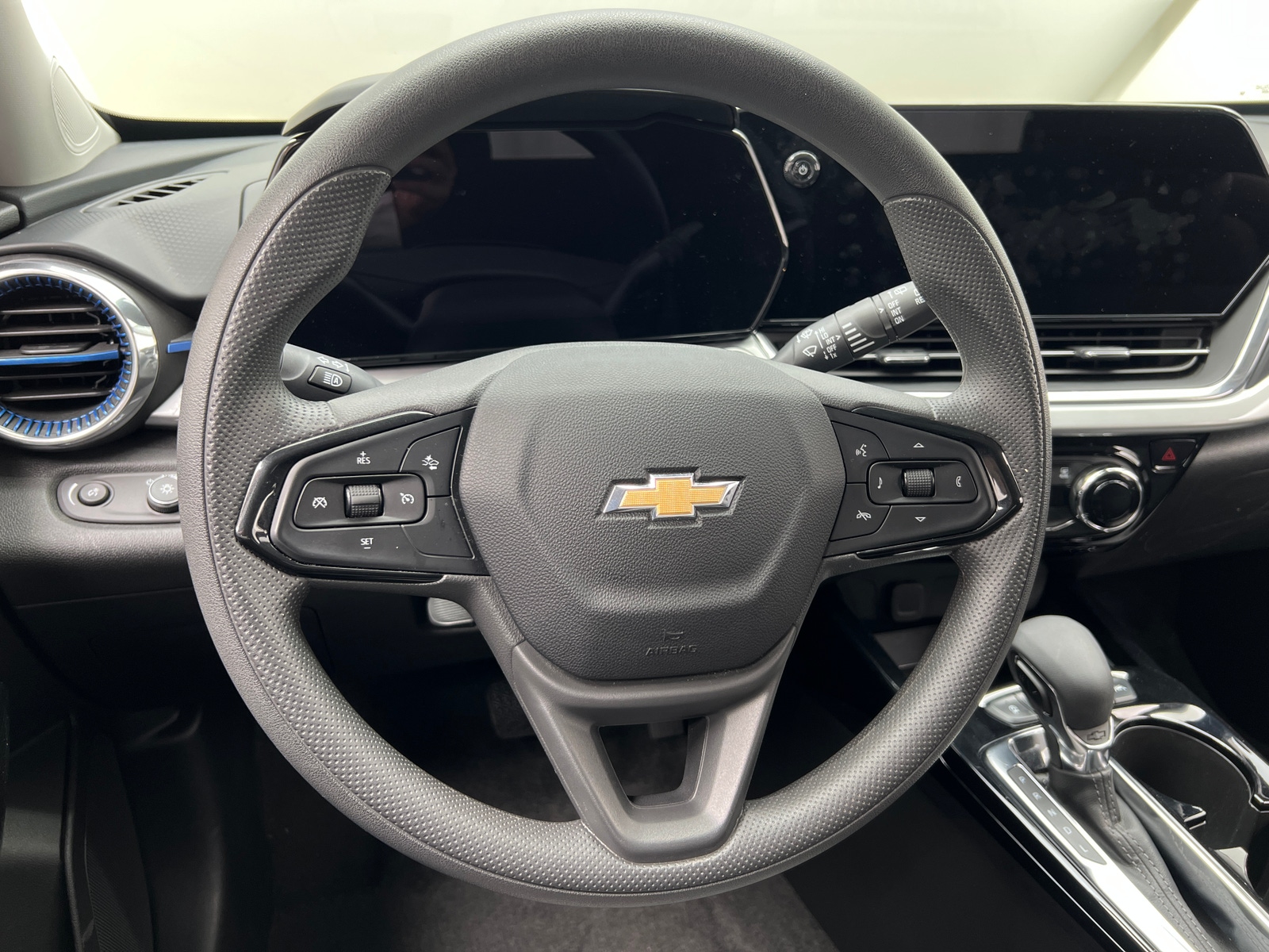 Thumbnail: 2025 Chevrolet Trax - 5