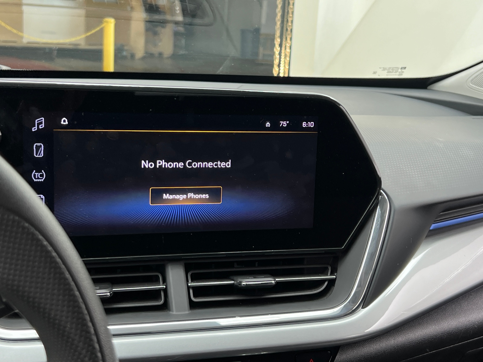 Thumbnail: 2025 Chevrolet Trax - 4