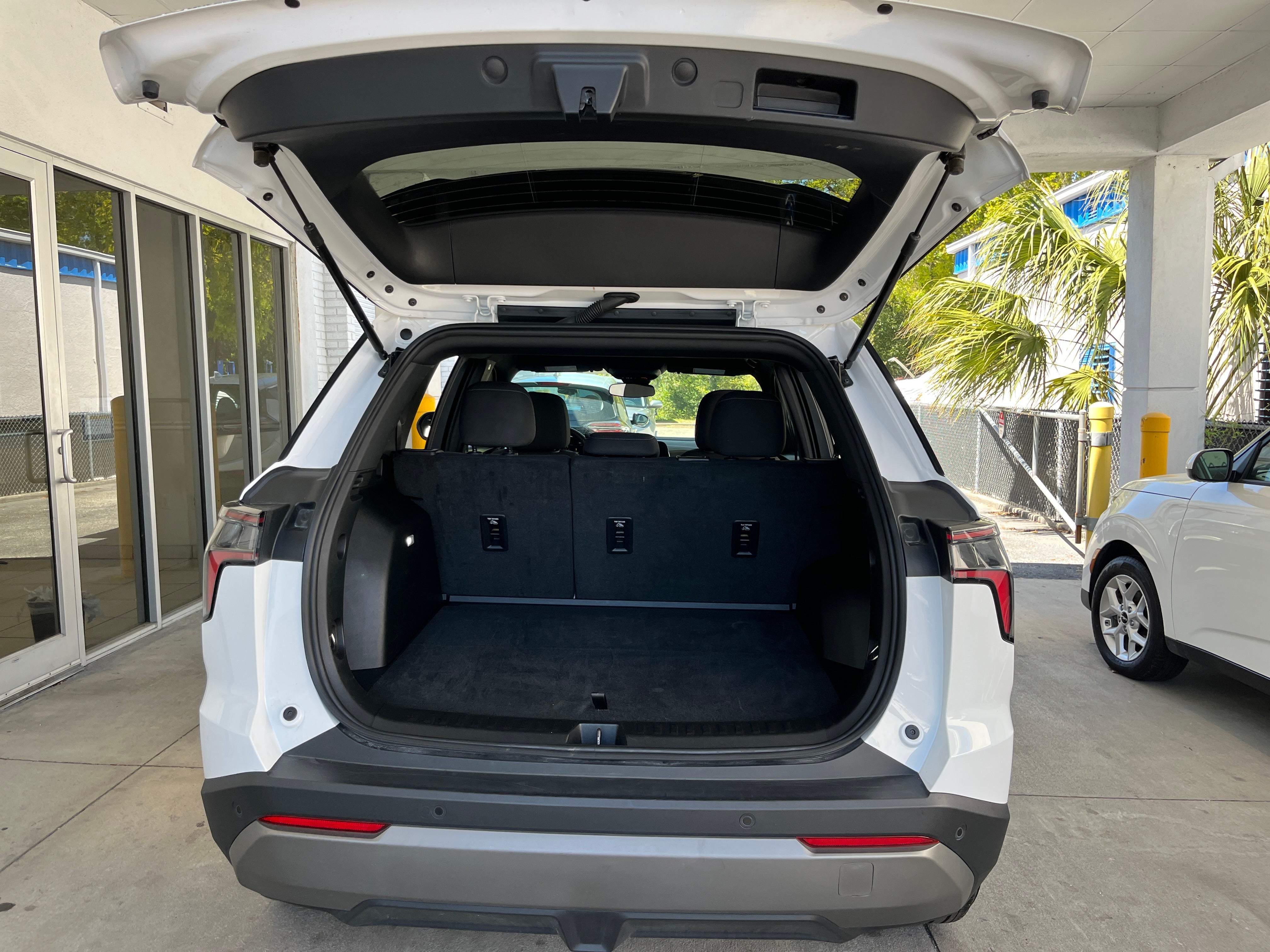 Thumbnail: 2025 Chevrolet Equinox - 6