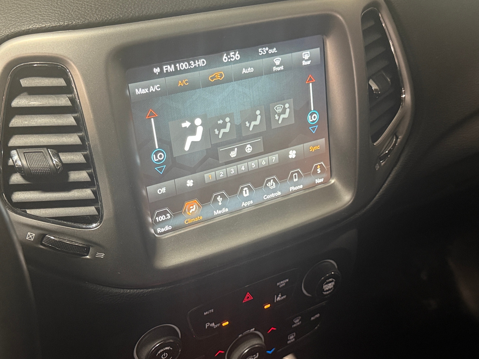 Thumbnail: 2018 Jeep Compass - 4