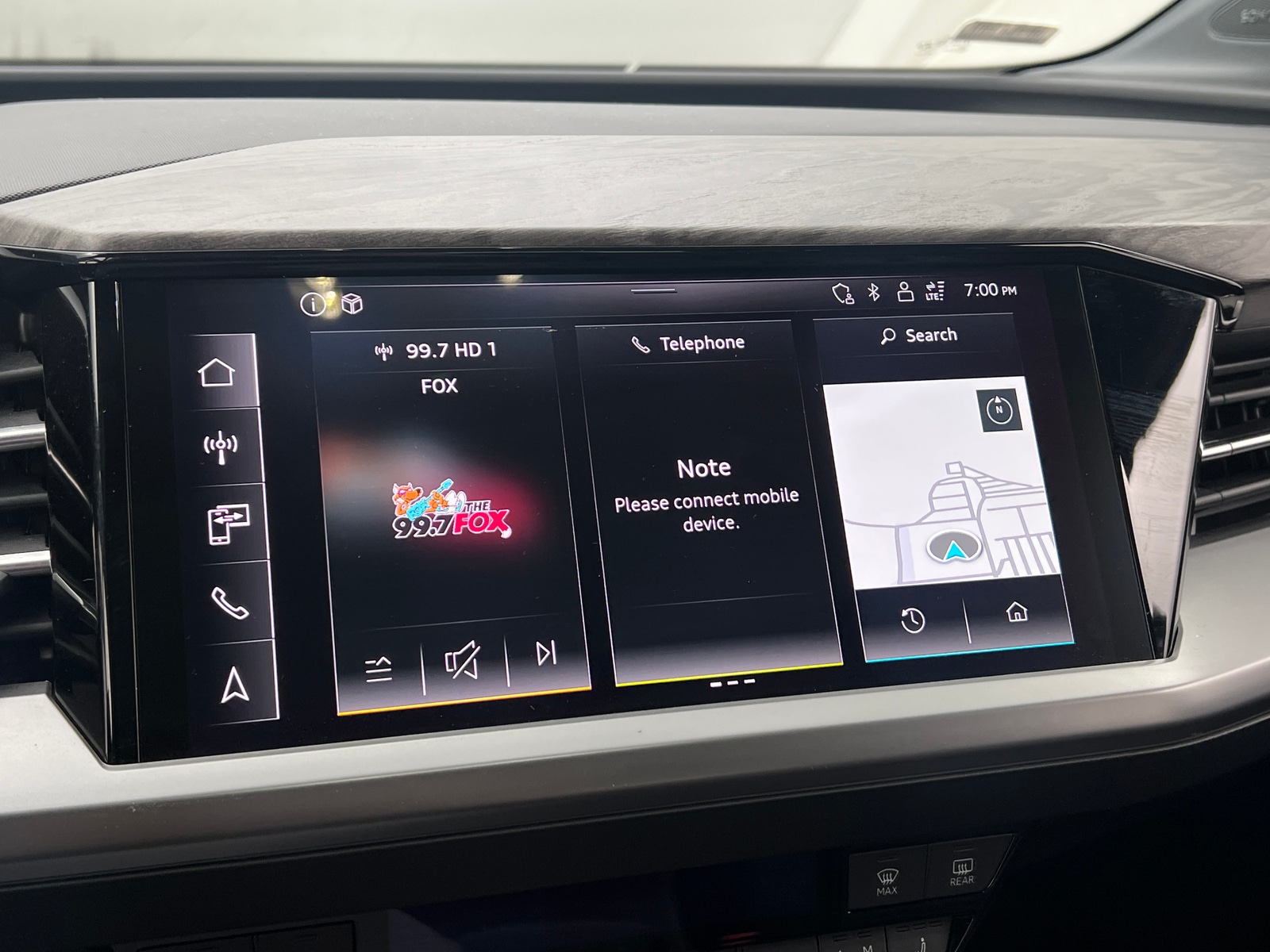 Thumbnail: 2023 Audi Q4 e-tron - 3