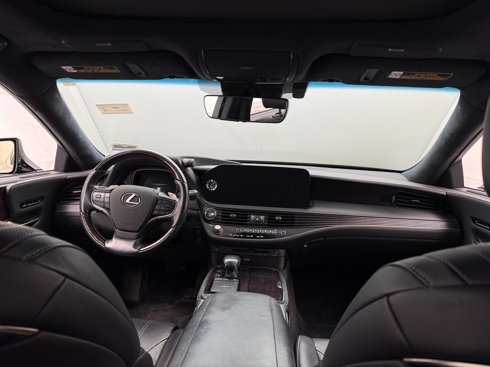 Thumbnail: 2021 Lexus LS - 2