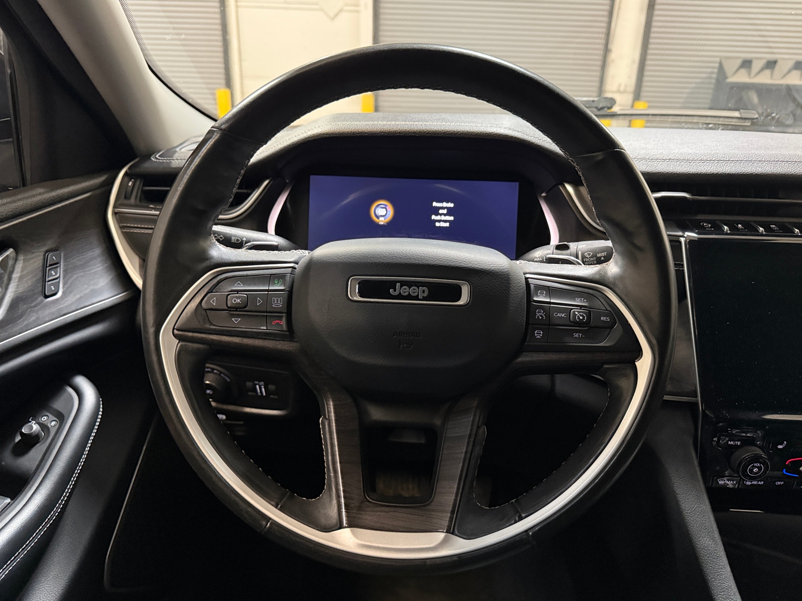 Thumbnail: 2021 Jeep Grand Cherokee L - 4