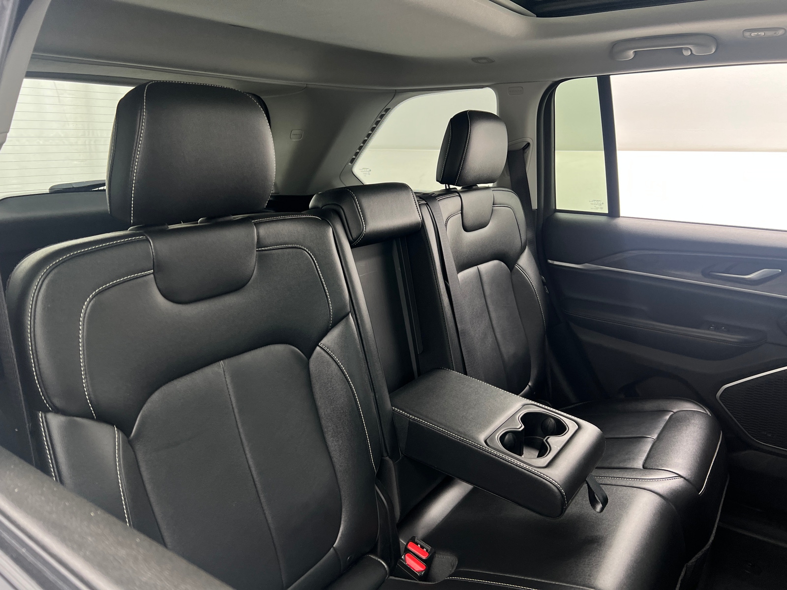 Thumbnail: 2022 Jeep Grand Cherokee - 5