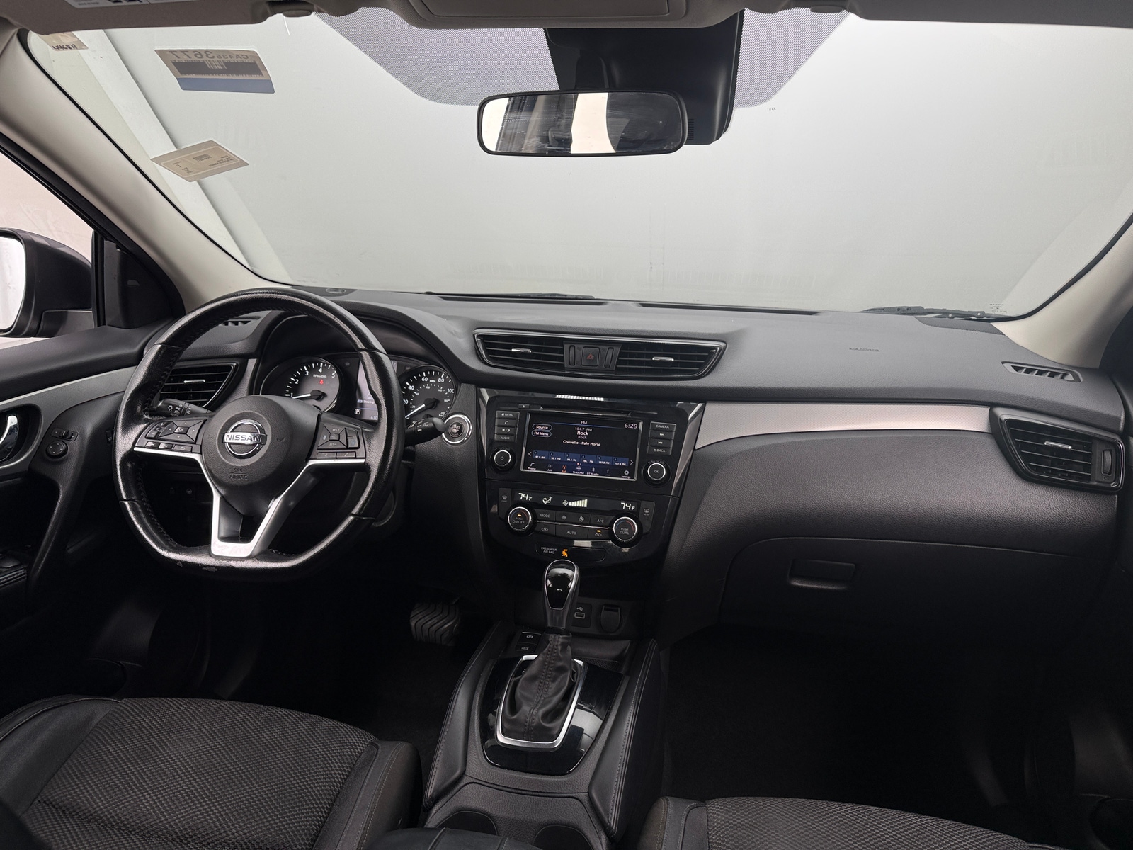 Thumbnail: 2020 Nissan Rogue Sport - 3