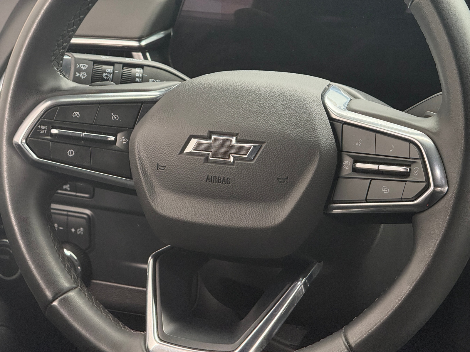 Thumbnail: 2025 Chevrolet Tahoe - 4