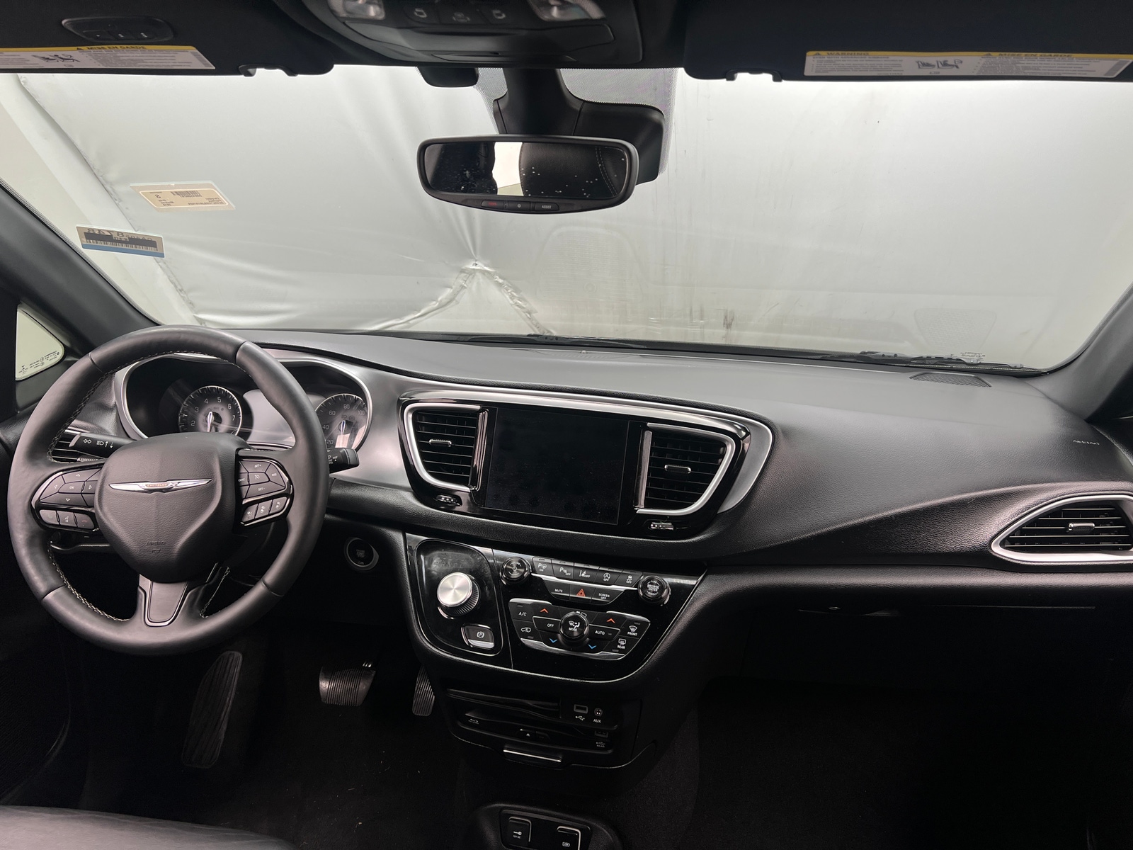 Thumbnail: 2018 Chrysler Pacifica - 2