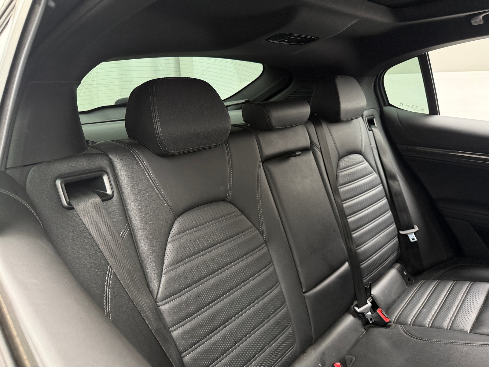 Thumbnail: 2023 Alfa Romeo Stelvio - 5