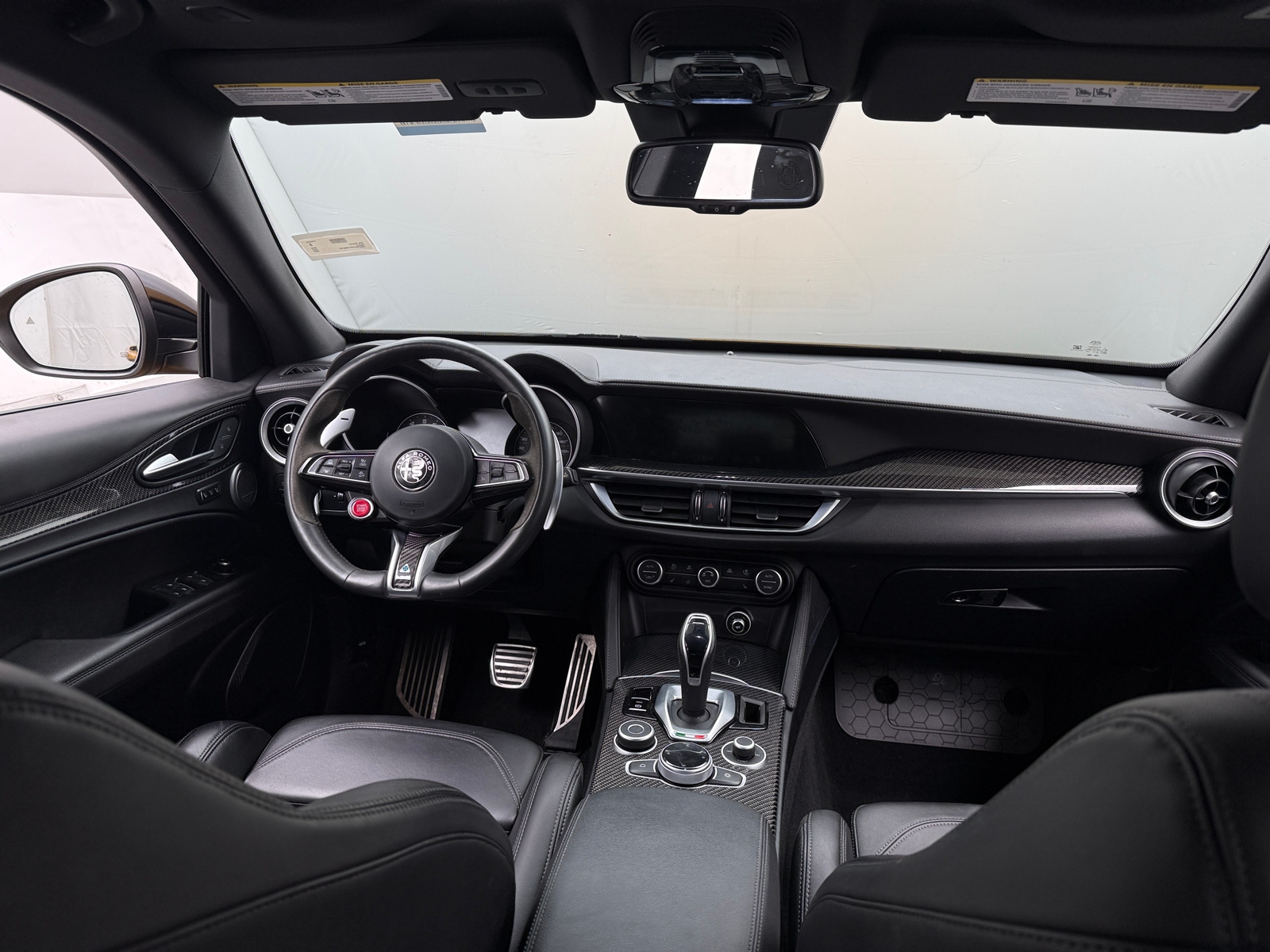 Thumbnail: 2023 Alfa Romeo Stelvio - 2