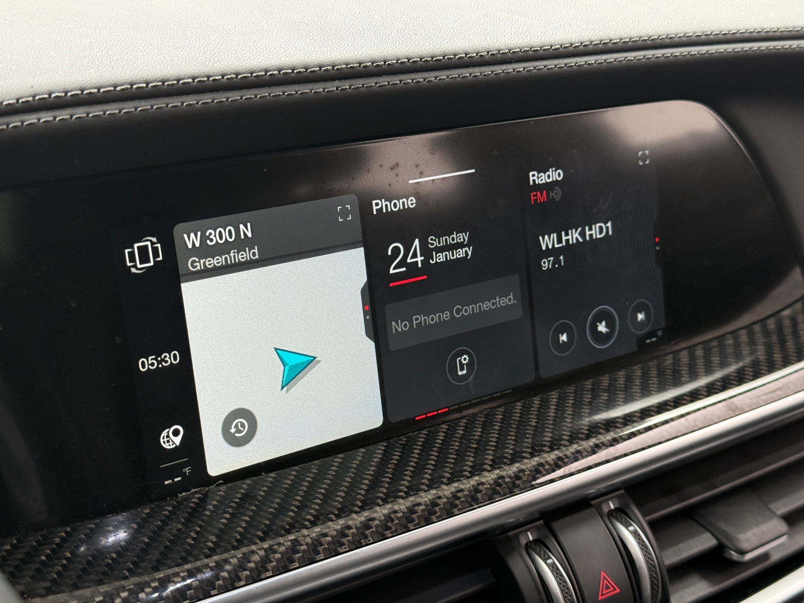 Thumbnail: 2023 Alfa Romeo Stelvio - 3