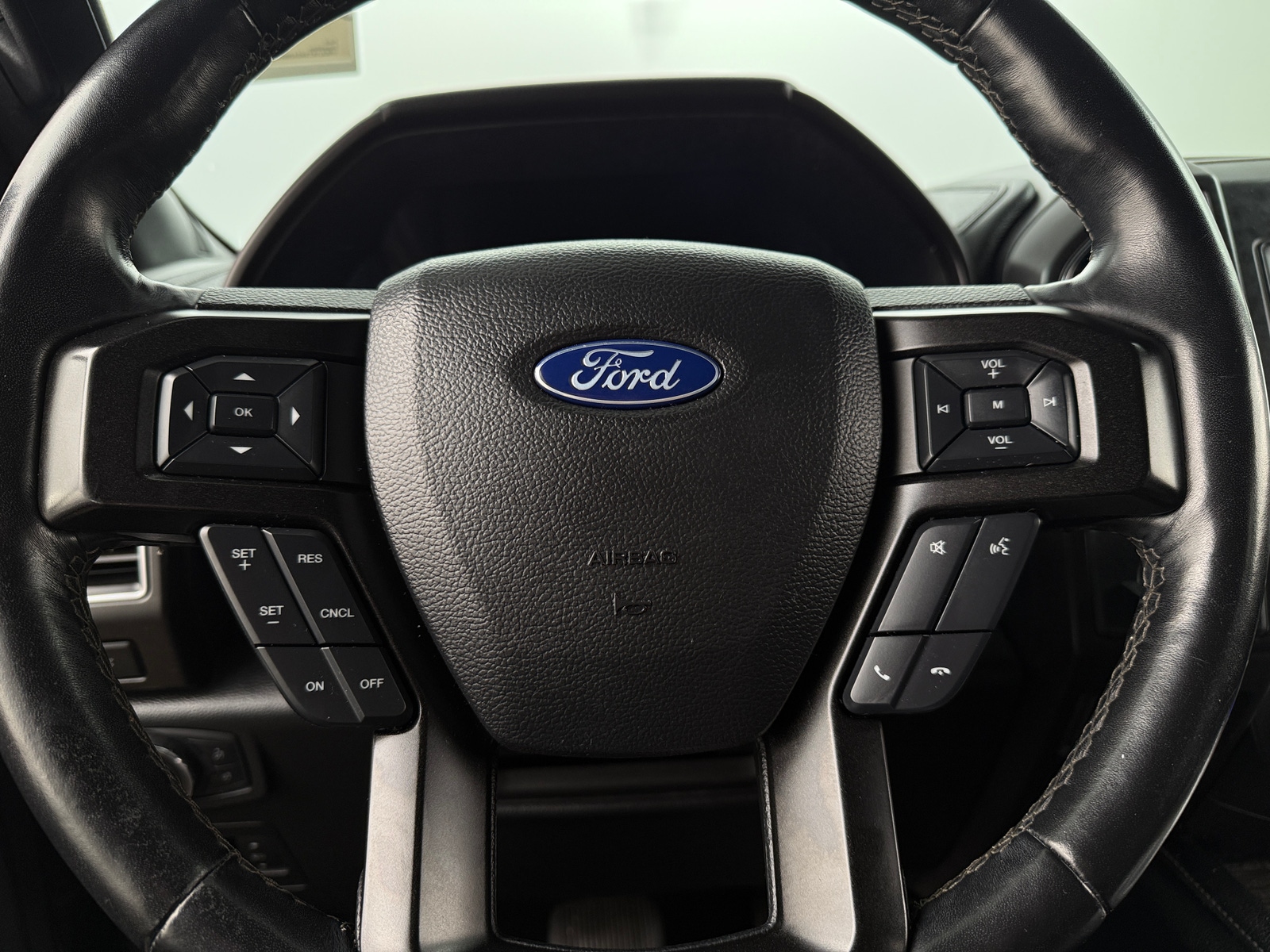 Thumbnail: 2019 Ford Expedition - 4