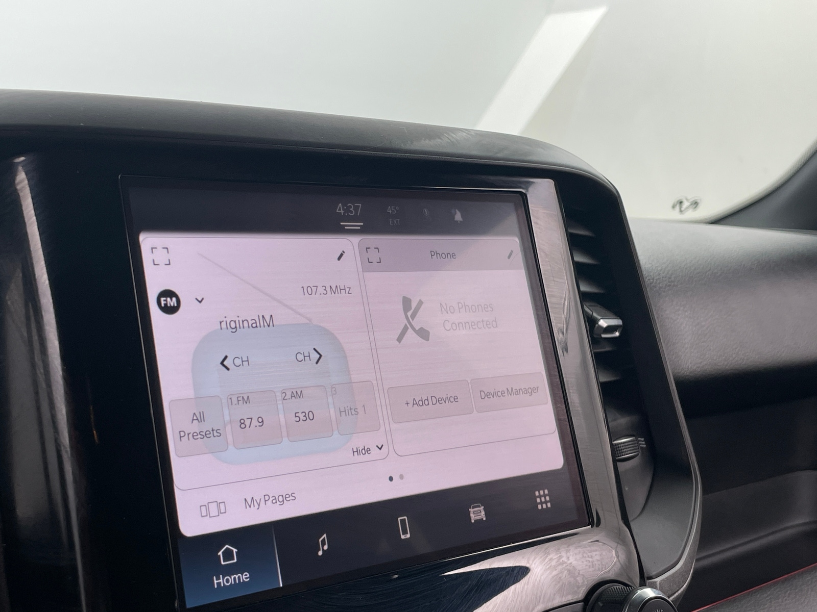 Thumbnail: 2025 RAM 1500 - 4