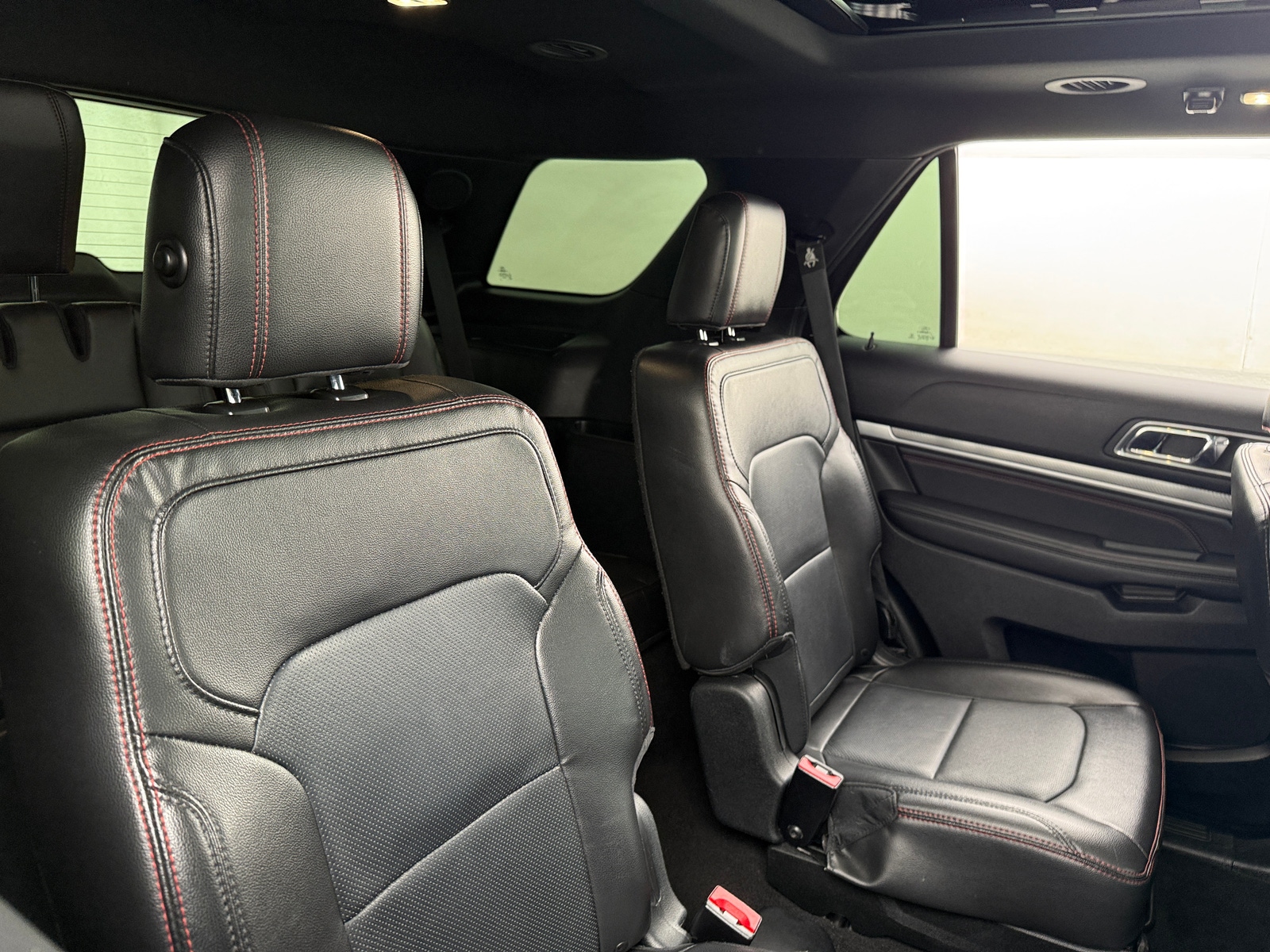 Thumbnail: 2018 Ford Explorer - 5