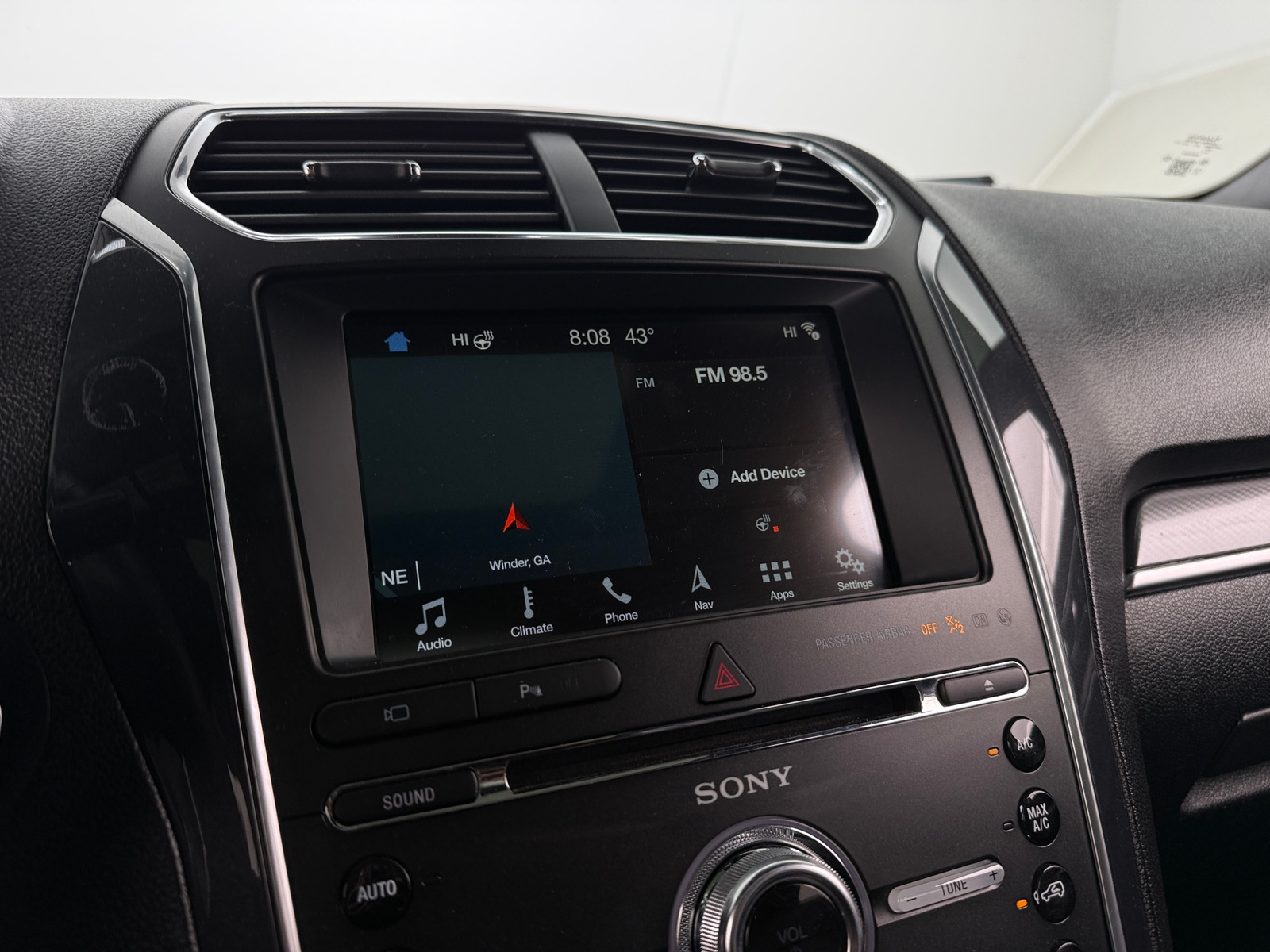 Thumbnail: 2018 Ford Explorer - 3