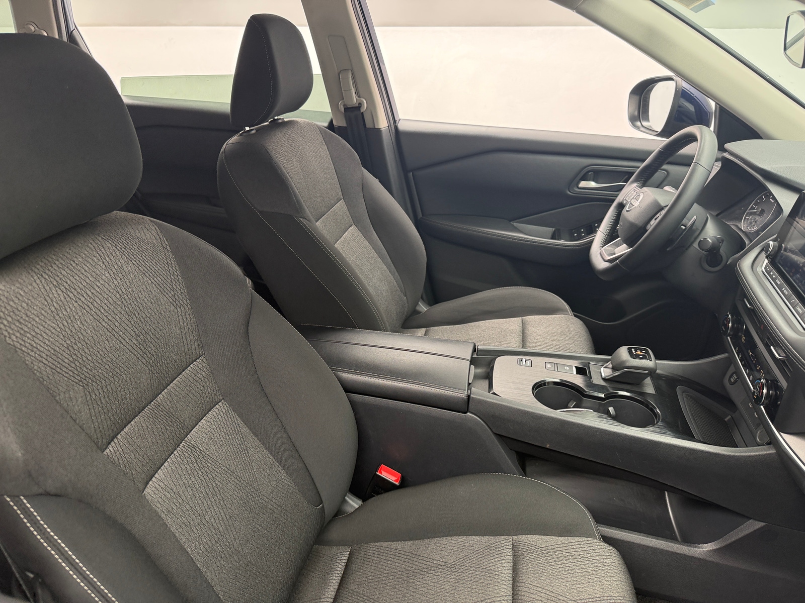 Thumbnail: 2025 Nissan Rogue - 2