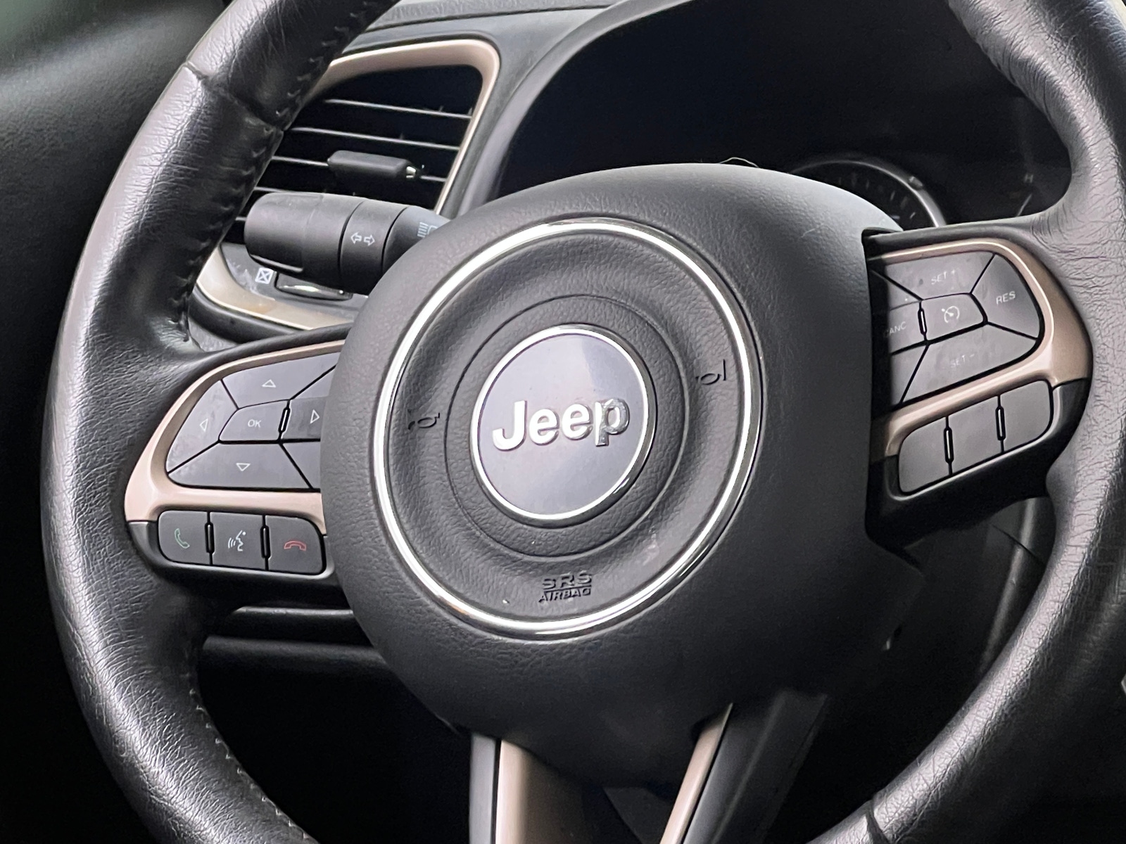 Thumbnail: 2016 Jeep Renegade - 5