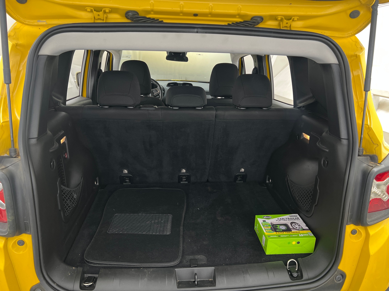 Thumbnail: 2016 Jeep Renegade - 7