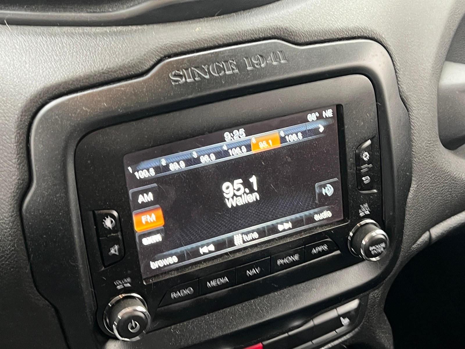 Thumbnail: 2016 Jeep Renegade - 4