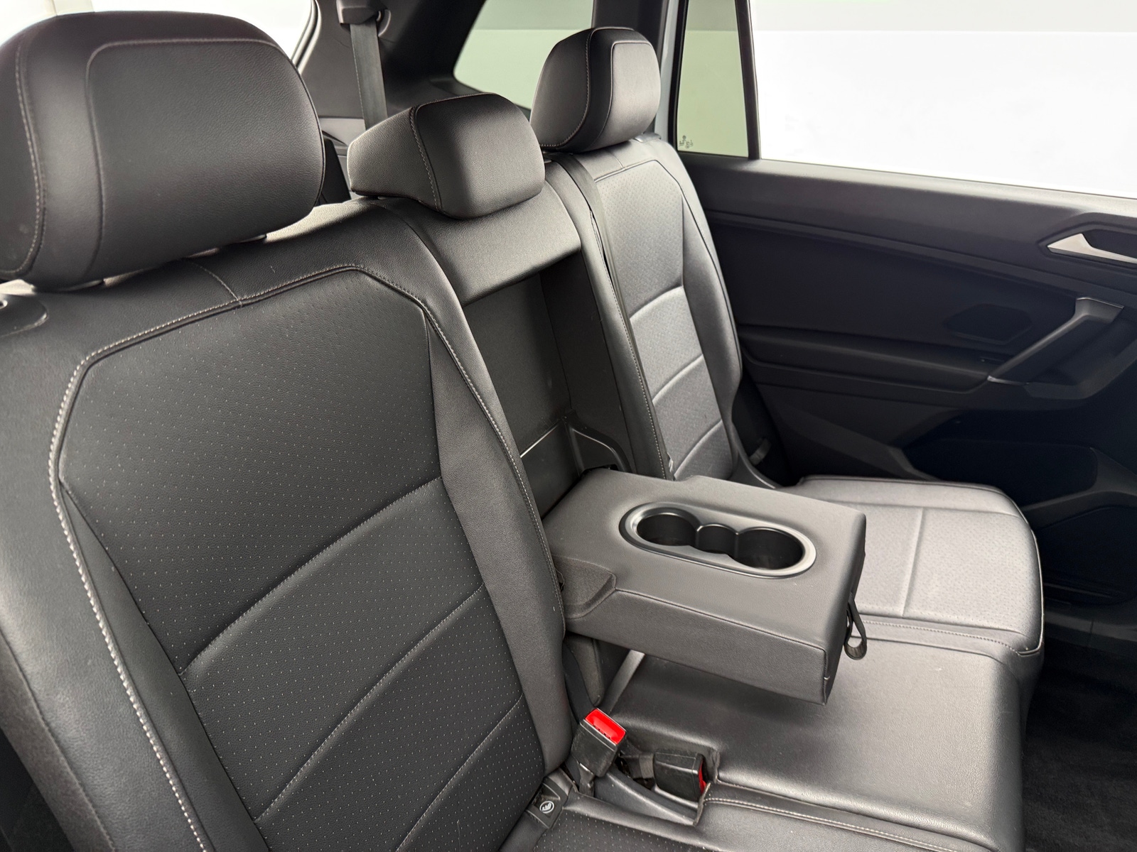 Thumbnail: 2020 Volkswagen Tiguan - 5