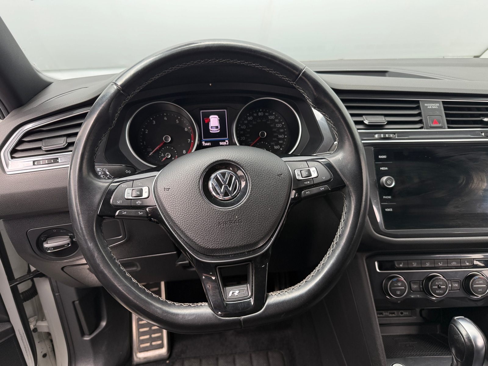 Thumbnail: 2020 Volkswagen Tiguan - 4