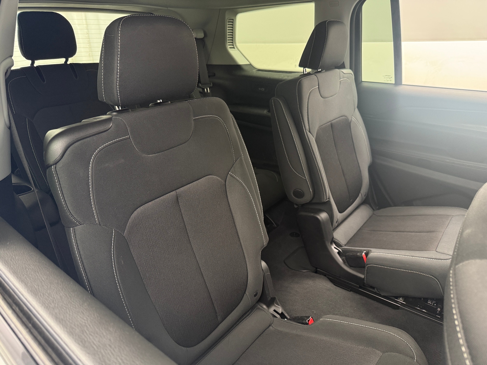 Thumbnail: 2023 Jeep Grand Cherokee L - 6