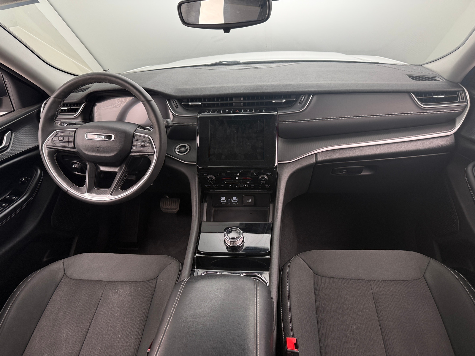 Thumbnail: 2023 Jeep Grand Cherokee L - 3