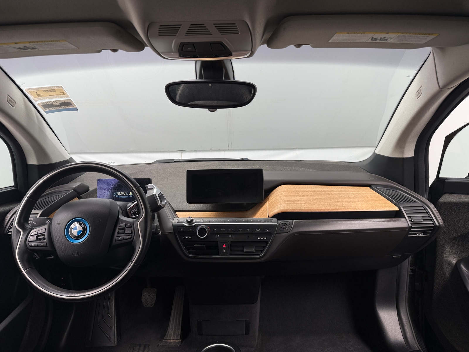 Thumbnail: 2016 BMW i3 - 2