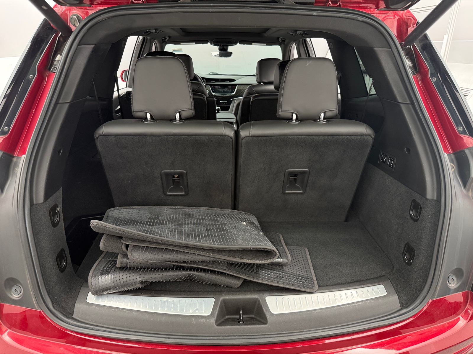 Thumbnail: 2020 Cadillac XT6 - 6