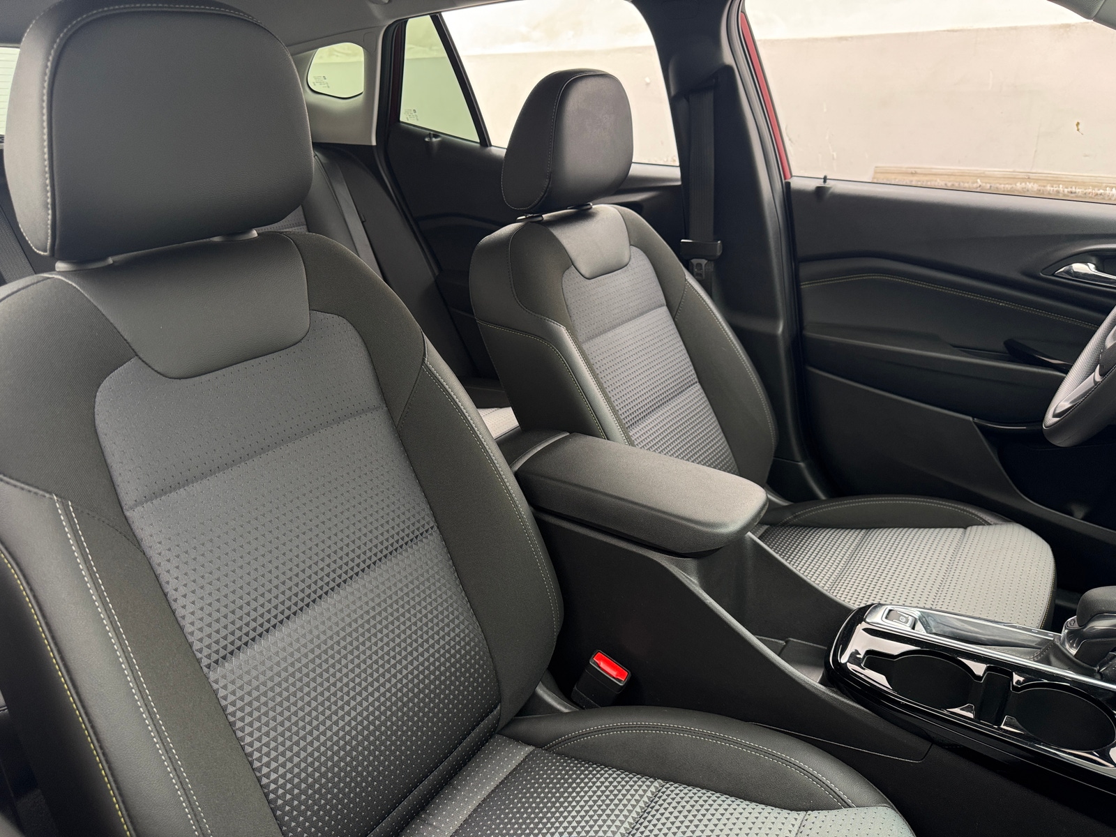 Thumbnail: 2024 Chevrolet Trax - 2