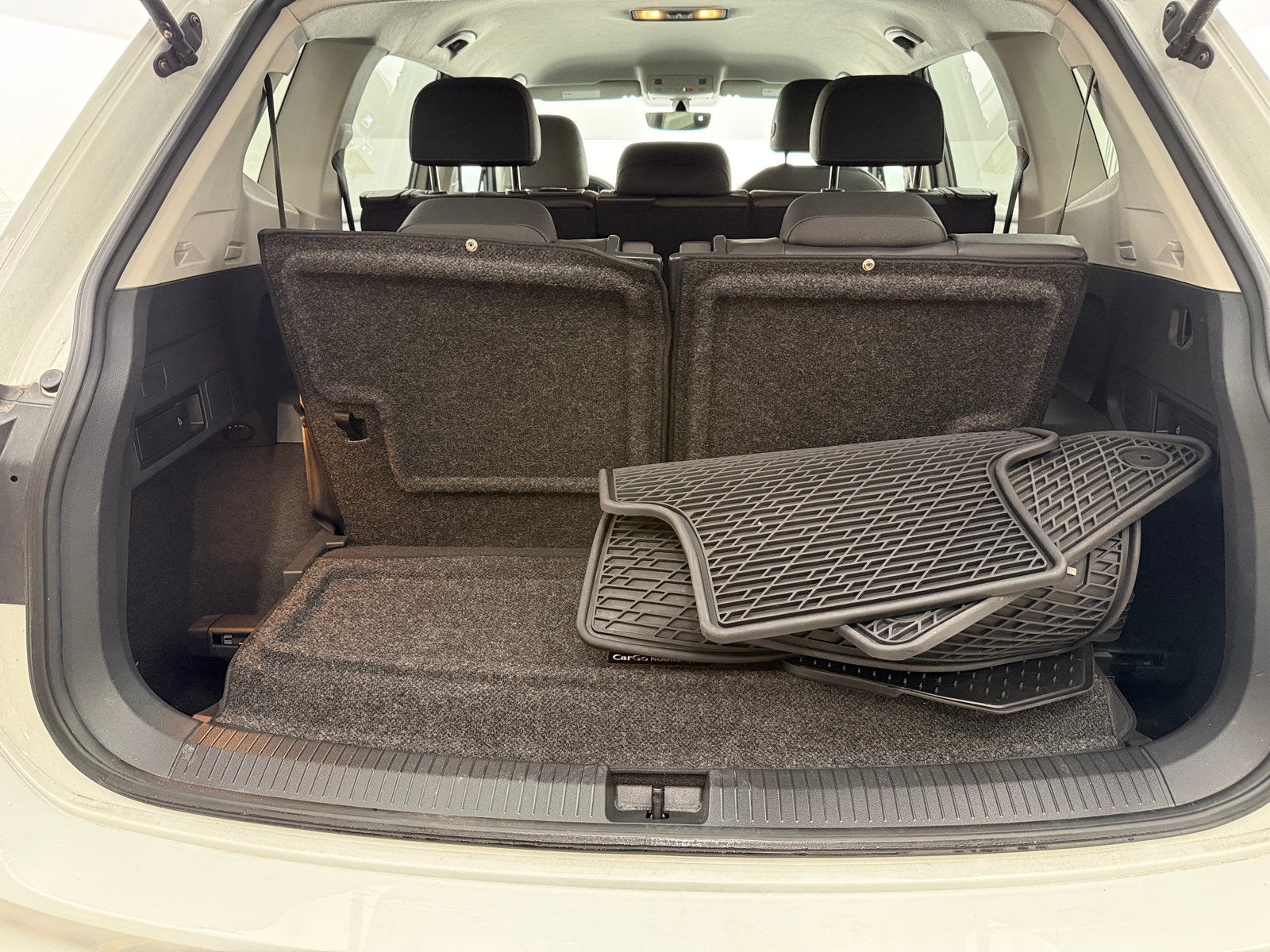 Thumbnail: 2020 Volkswagen Tiguan - 6