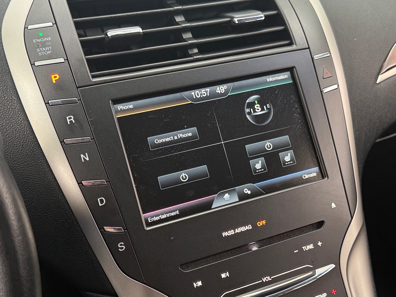 Thumbnail: 2016 Lincoln MKZ - 3