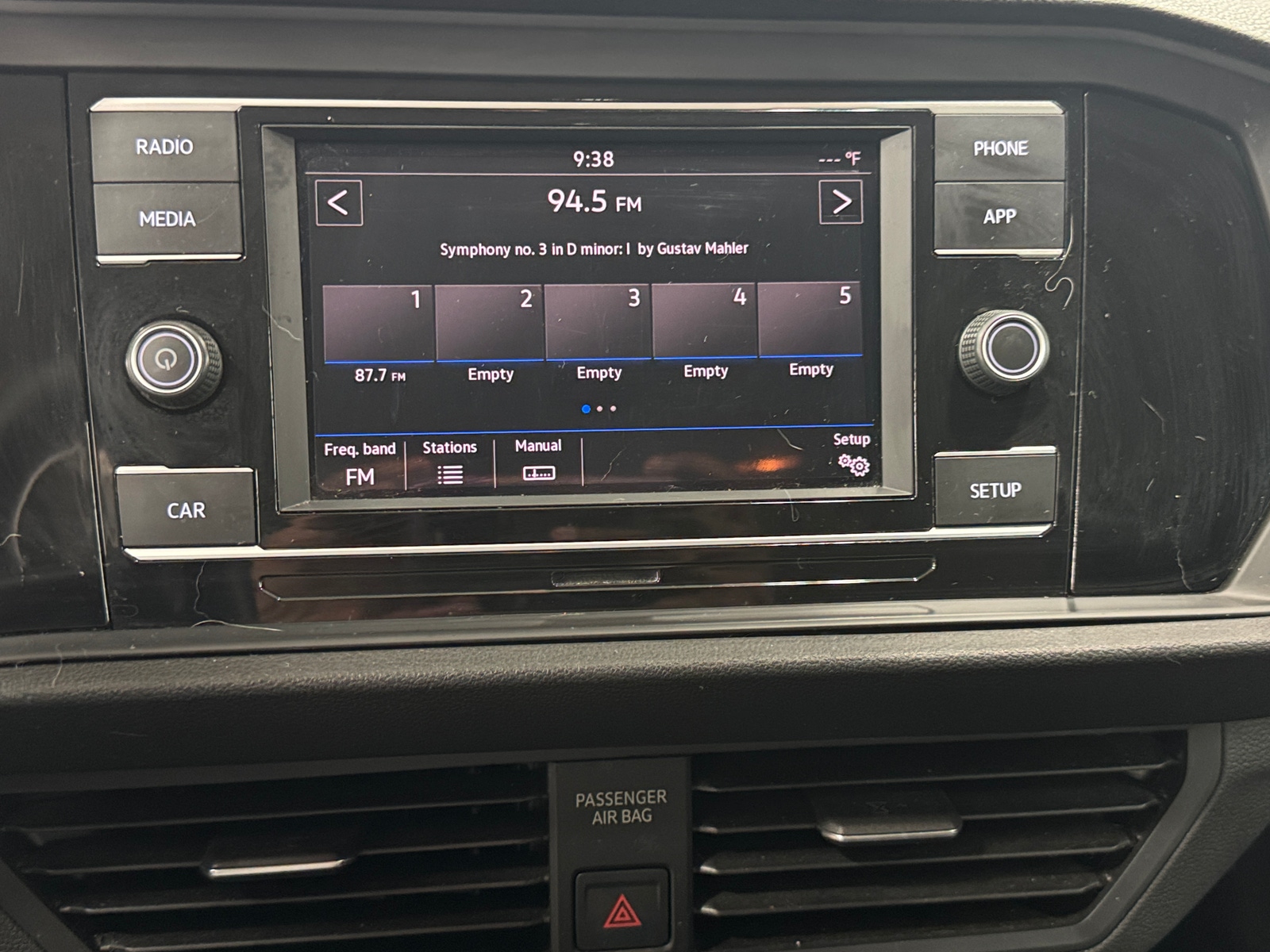 Thumbnail: 2019 Volkswagen Jetta - 4