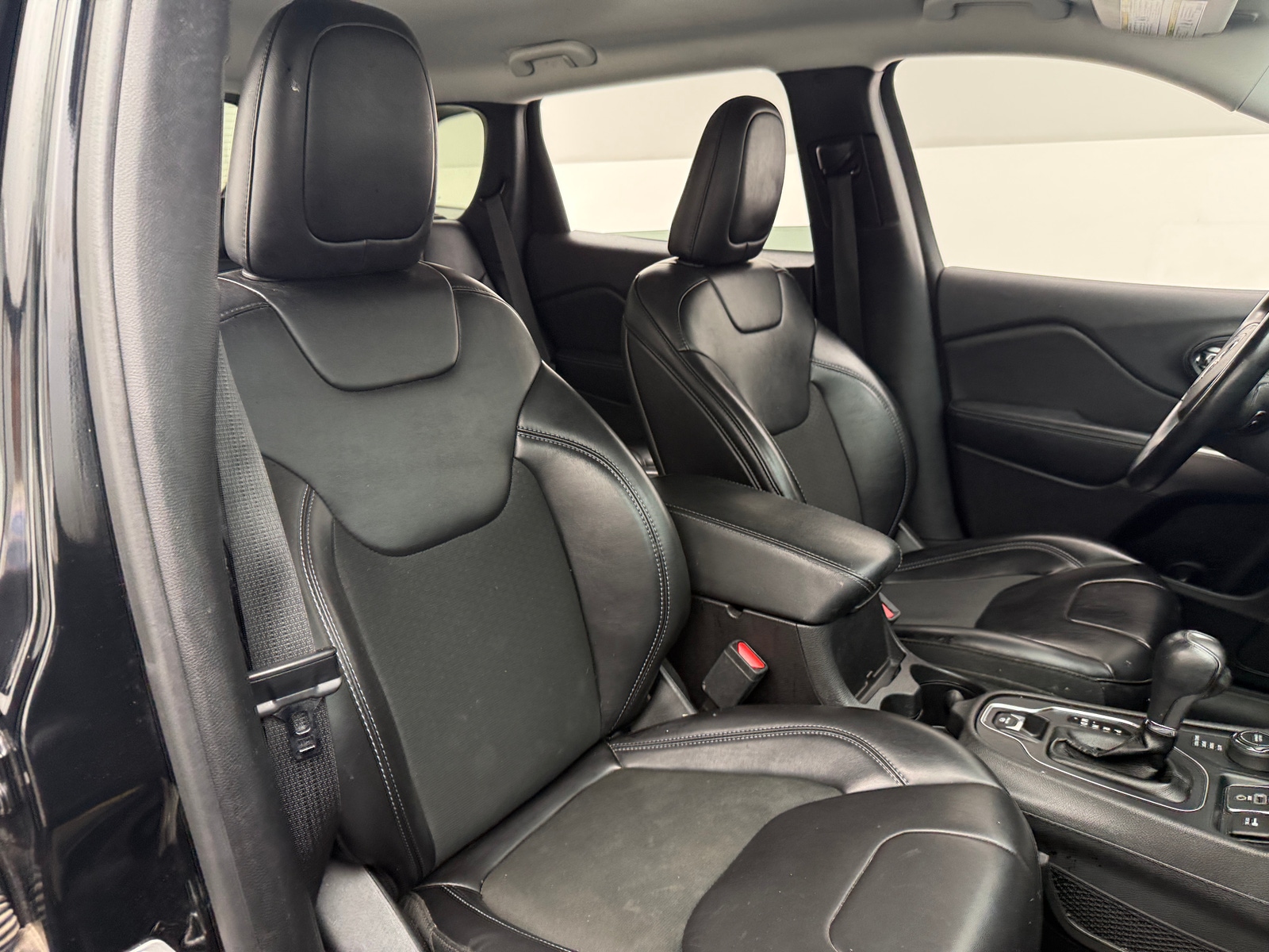 Thumbnail: 2019 Jeep Cherokee - 2