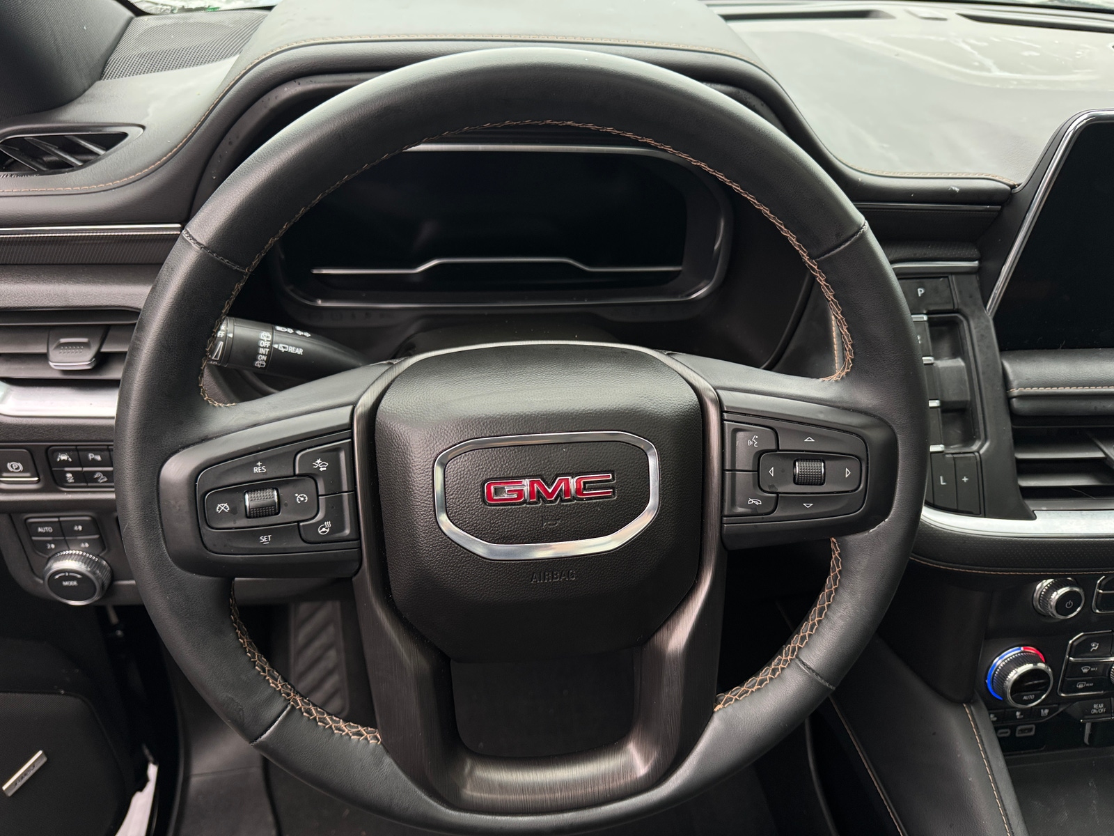 Thumbnail: 2023 GMC Yukon - 4