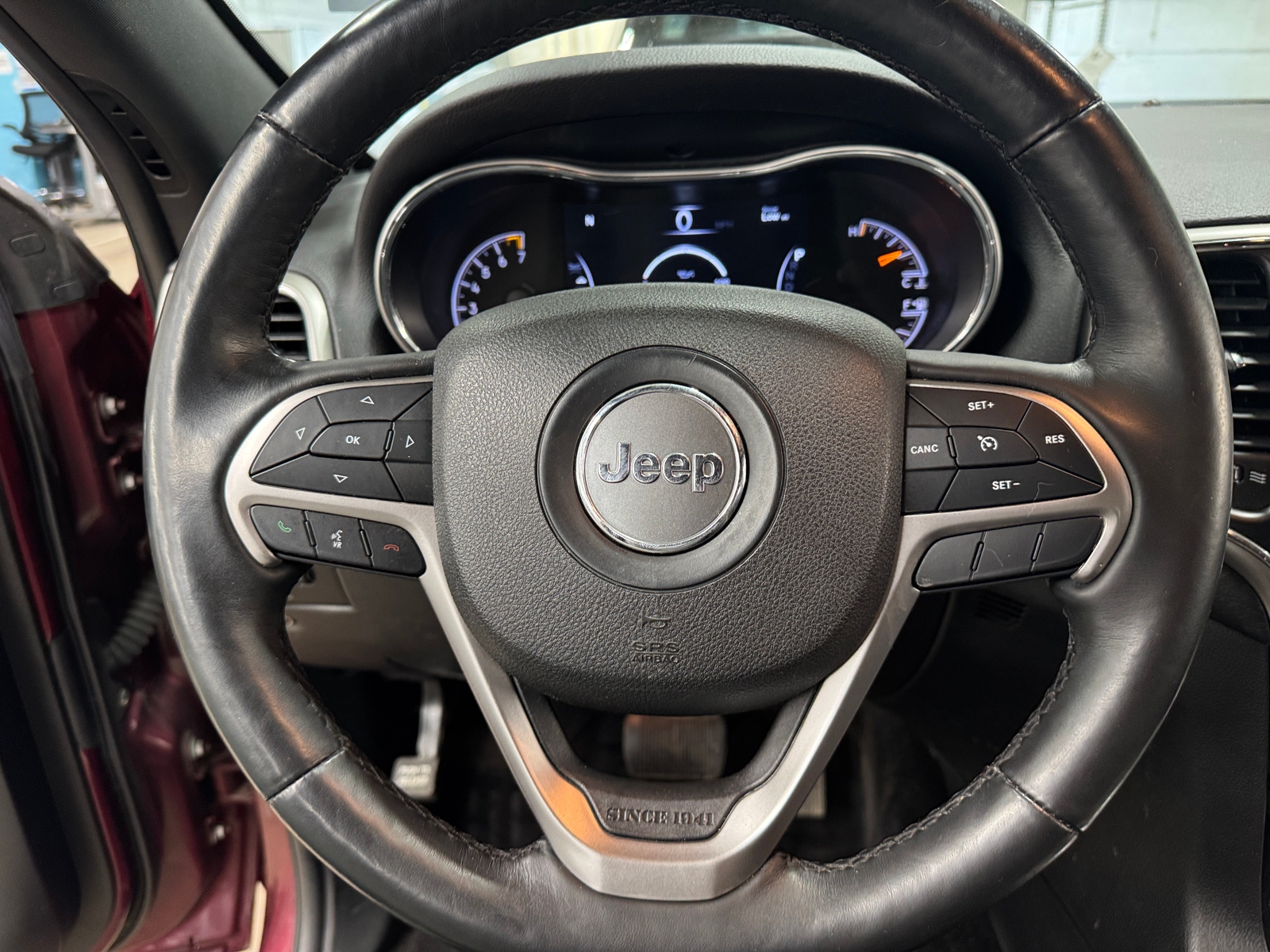 Thumbnail: 2018 Jeep Grand Cherokee - 4