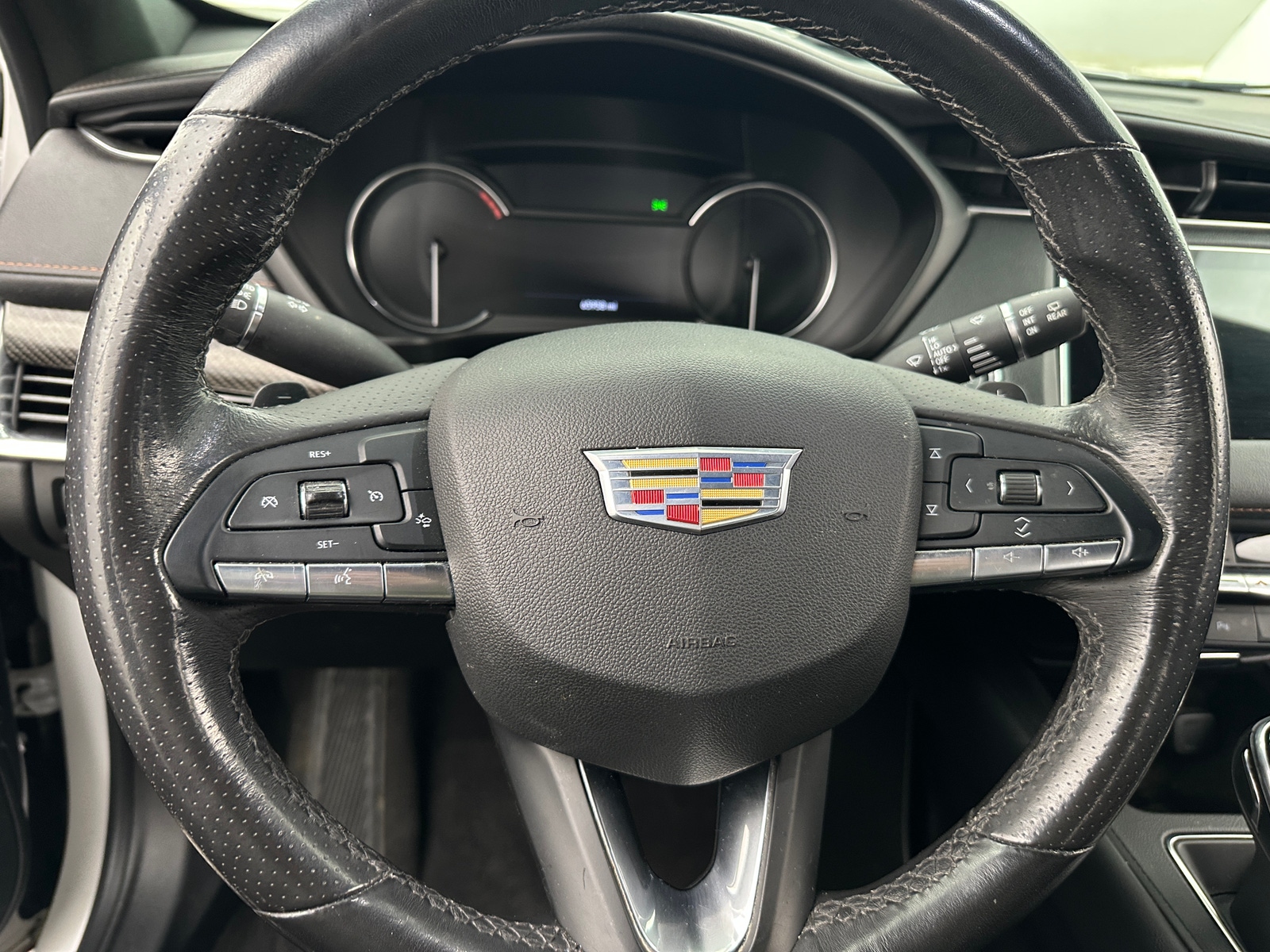 Thumbnail: 2020 Cadillac XT4 - 4