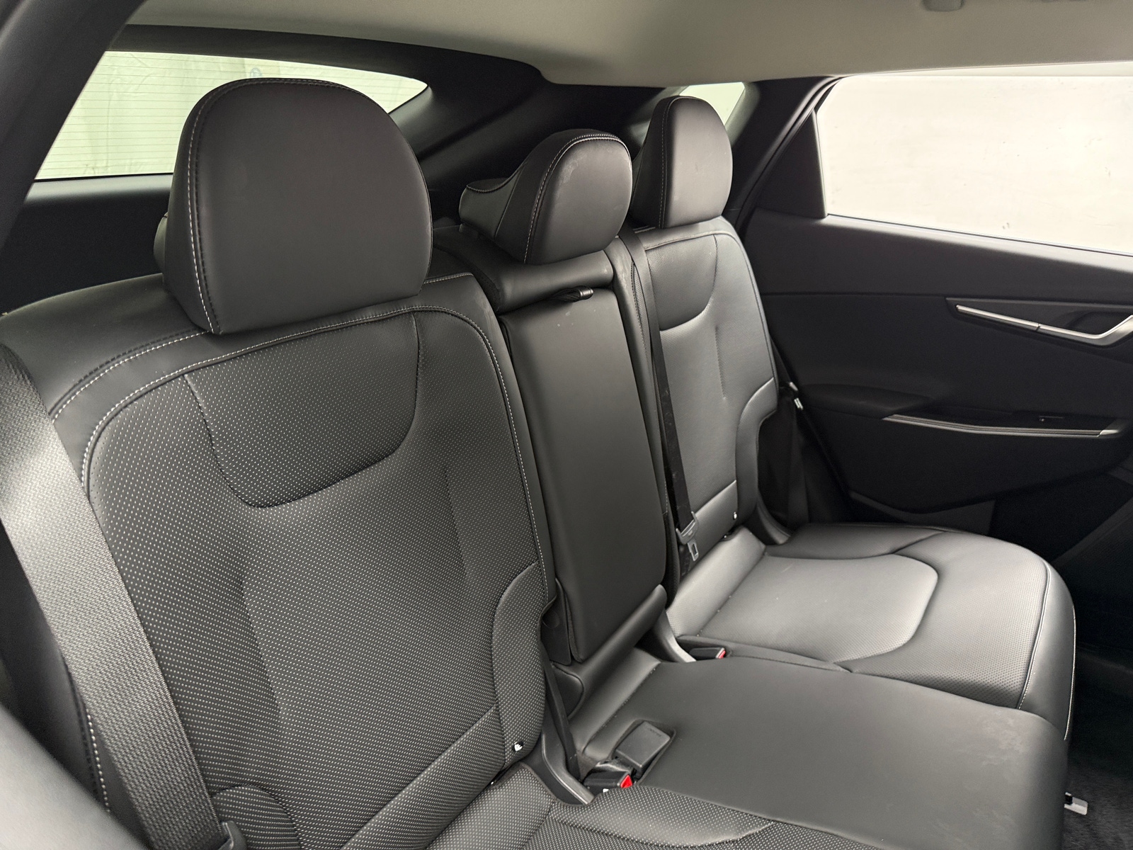 Thumbnail: 2022 Kia EV6 - 5