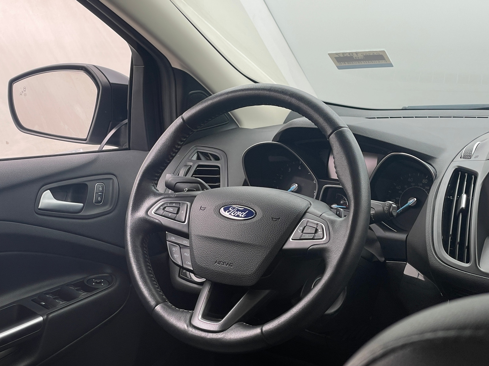 Thumbnail: 2017 Ford Escape - 4