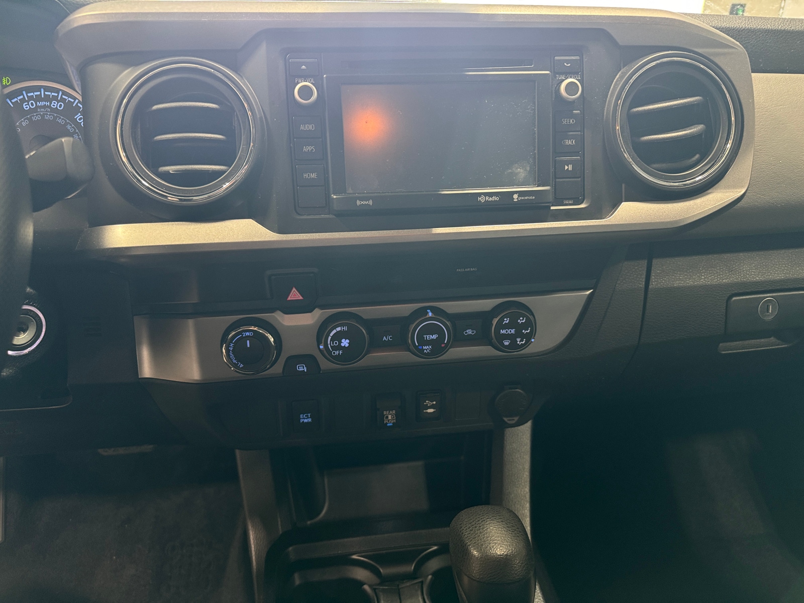 Thumbnail: 2019 Toyota Tacoma - 4