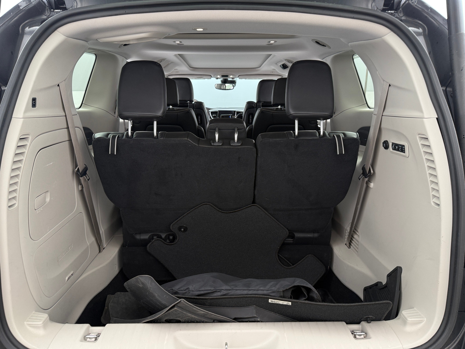 Thumbnail: 2018 Chrysler Pacifica - 6