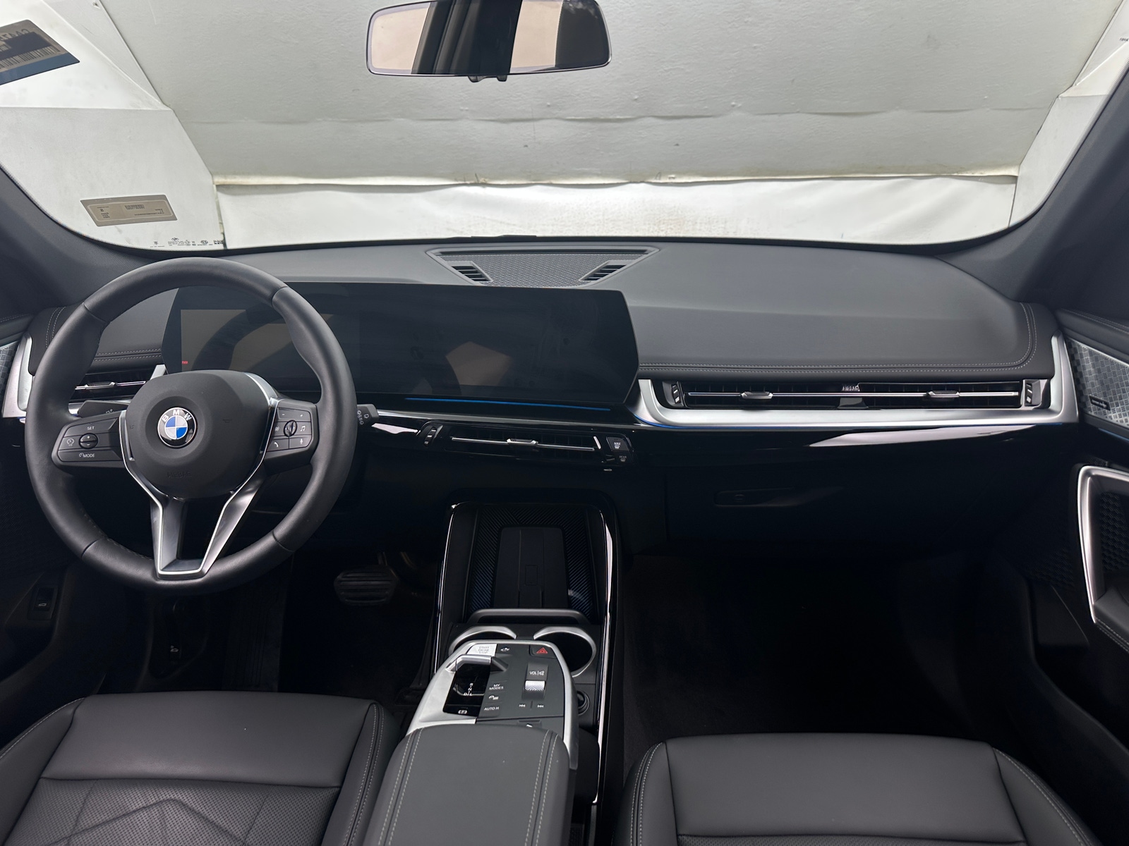 Thumbnail: 2025 BMW X1 - 2