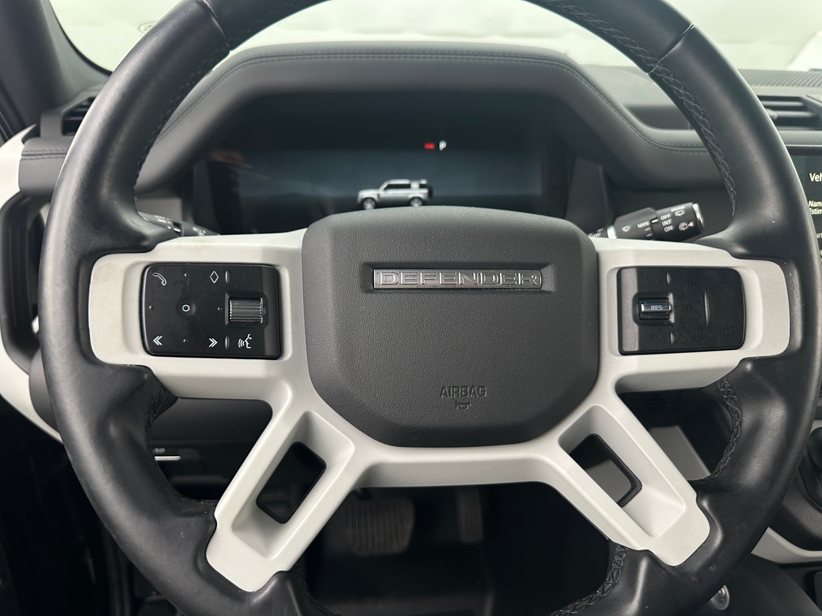 Thumbnail: 2024 Land Rover Defender - 4