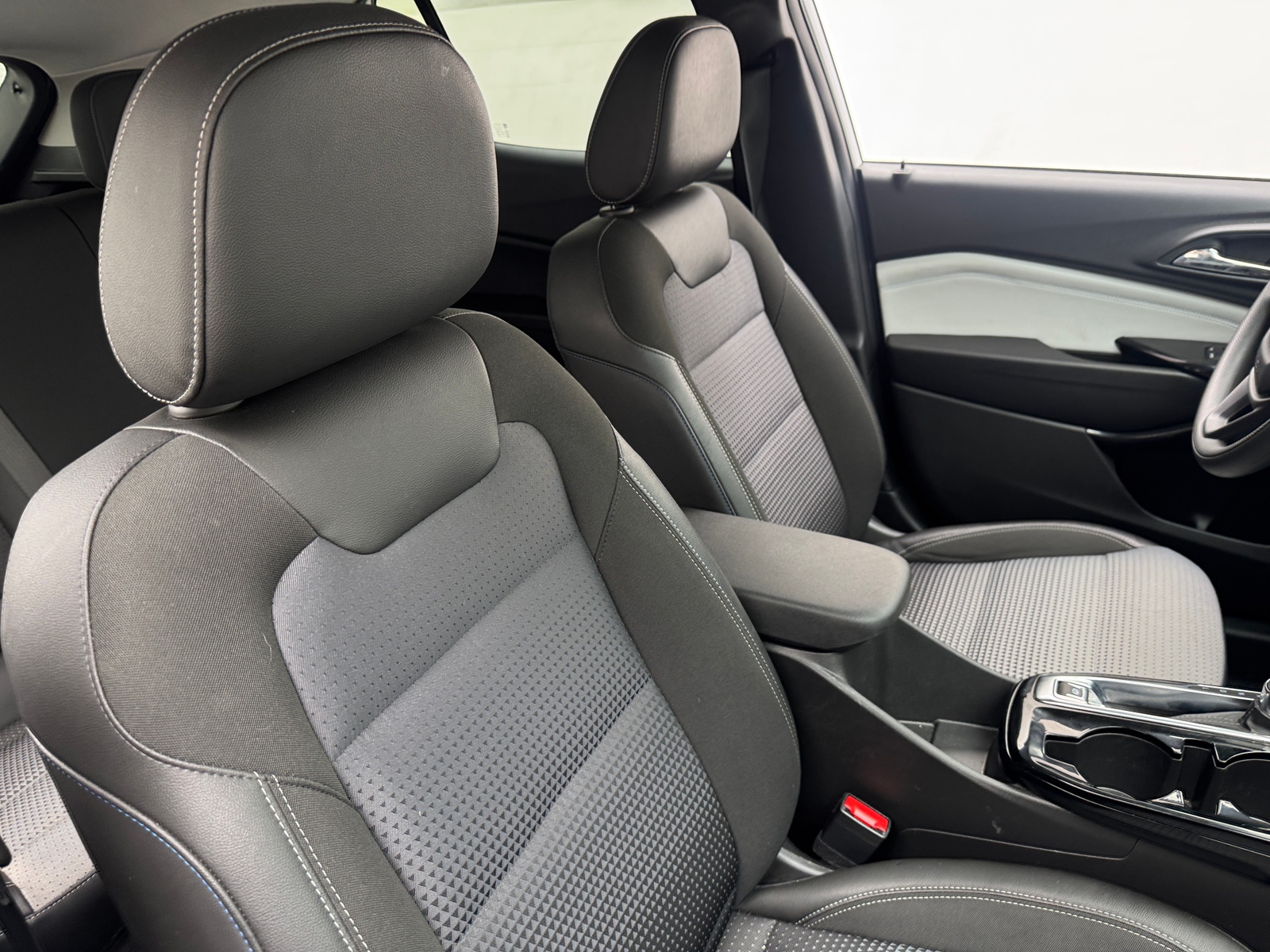 Thumbnail: 2025 Chevrolet Trax - 2